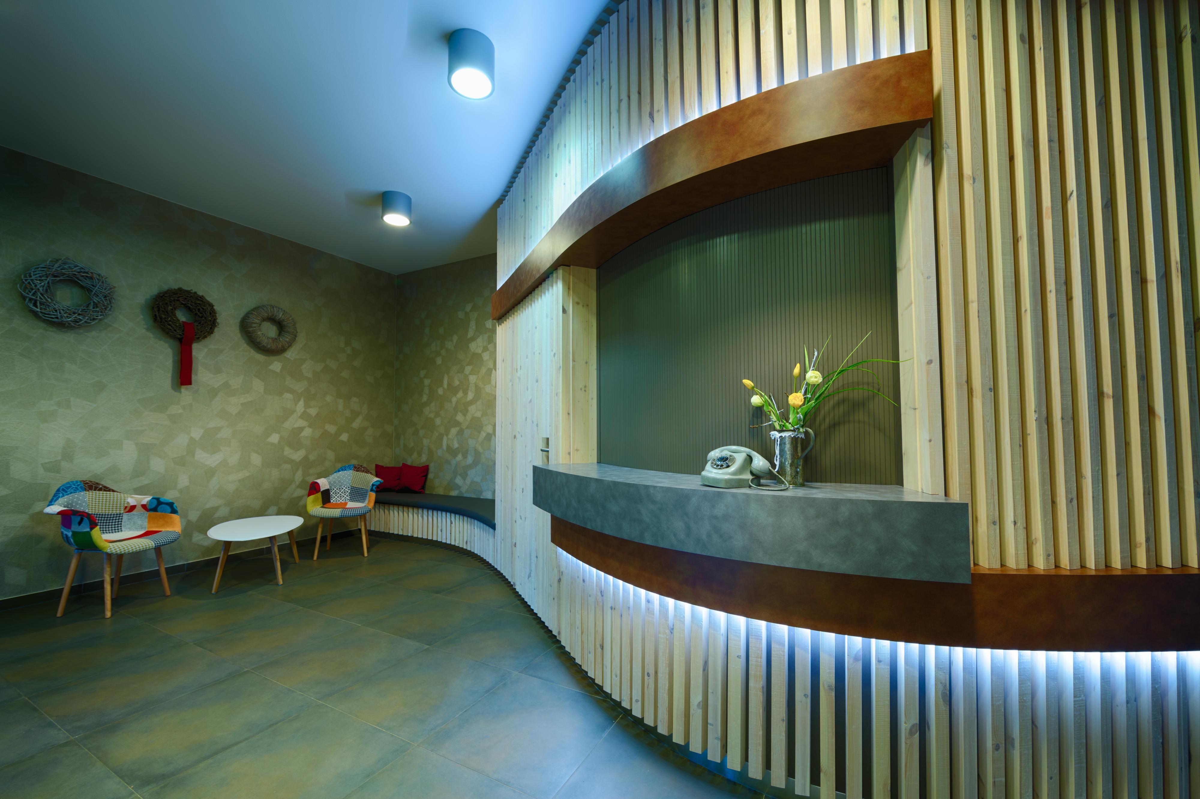 Business & interier touš, s.r.o.