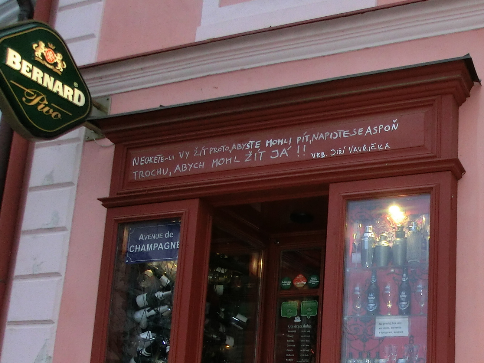 Barborská - cocktail and champagne bar foto 2