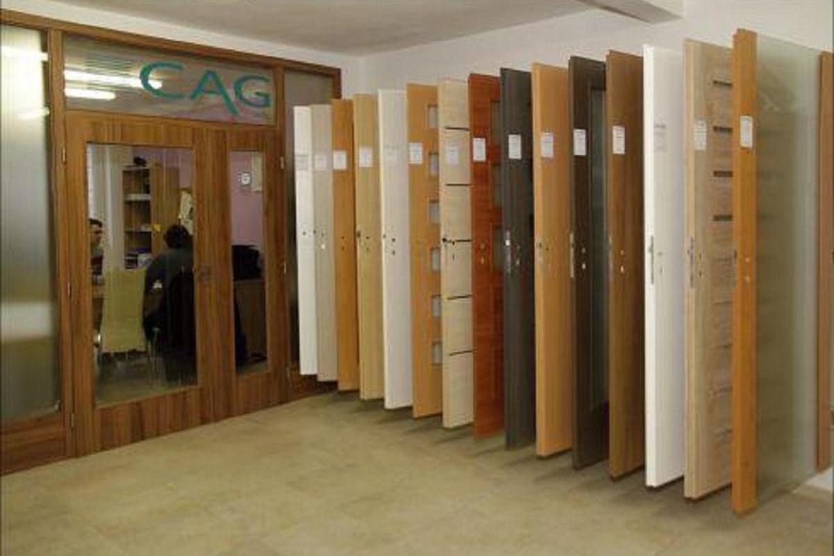 DVEŘE a  ZÁRUBNĚ - Jaroslav Vácha