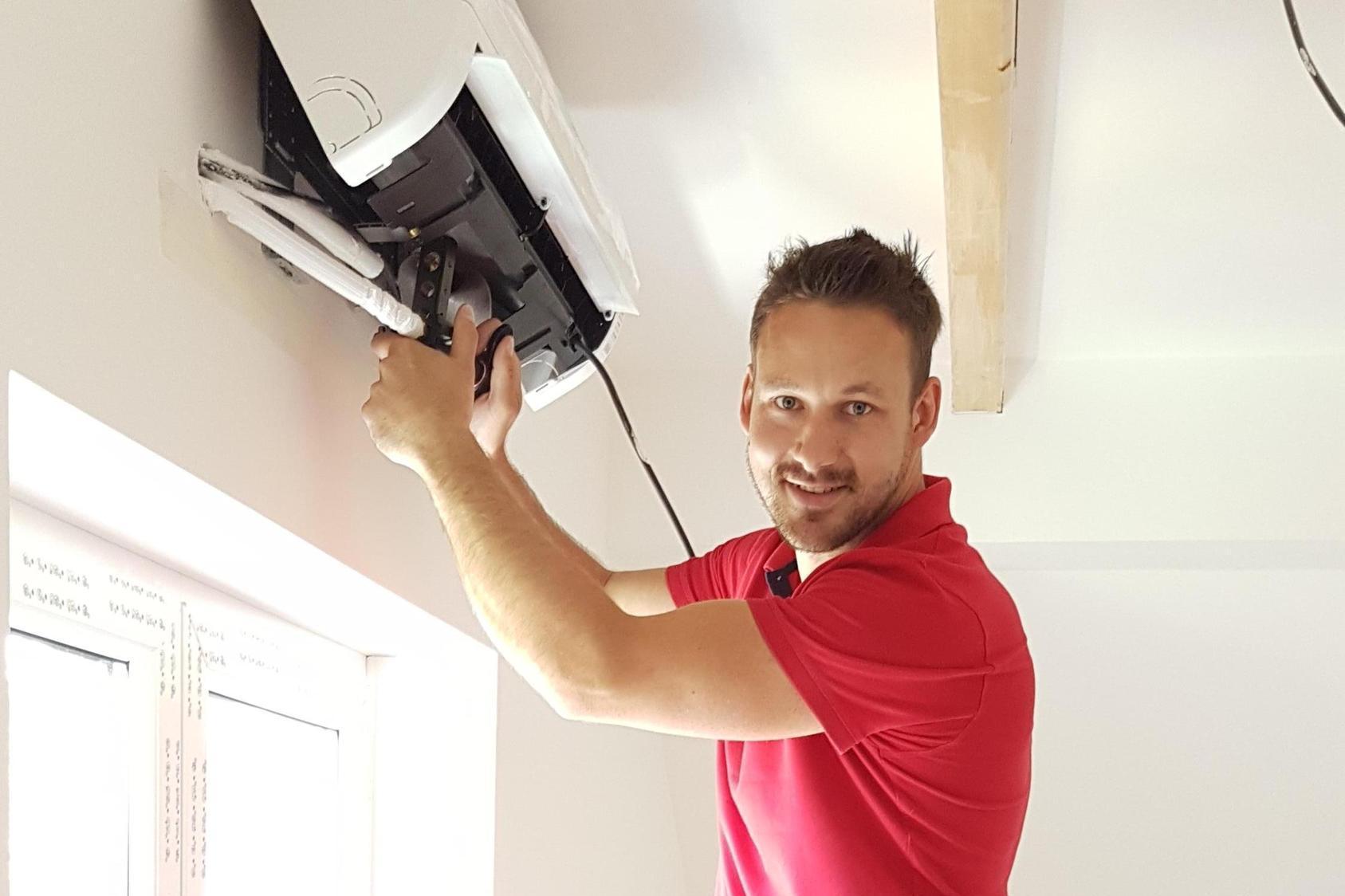 MYCOOL Martin Bednář