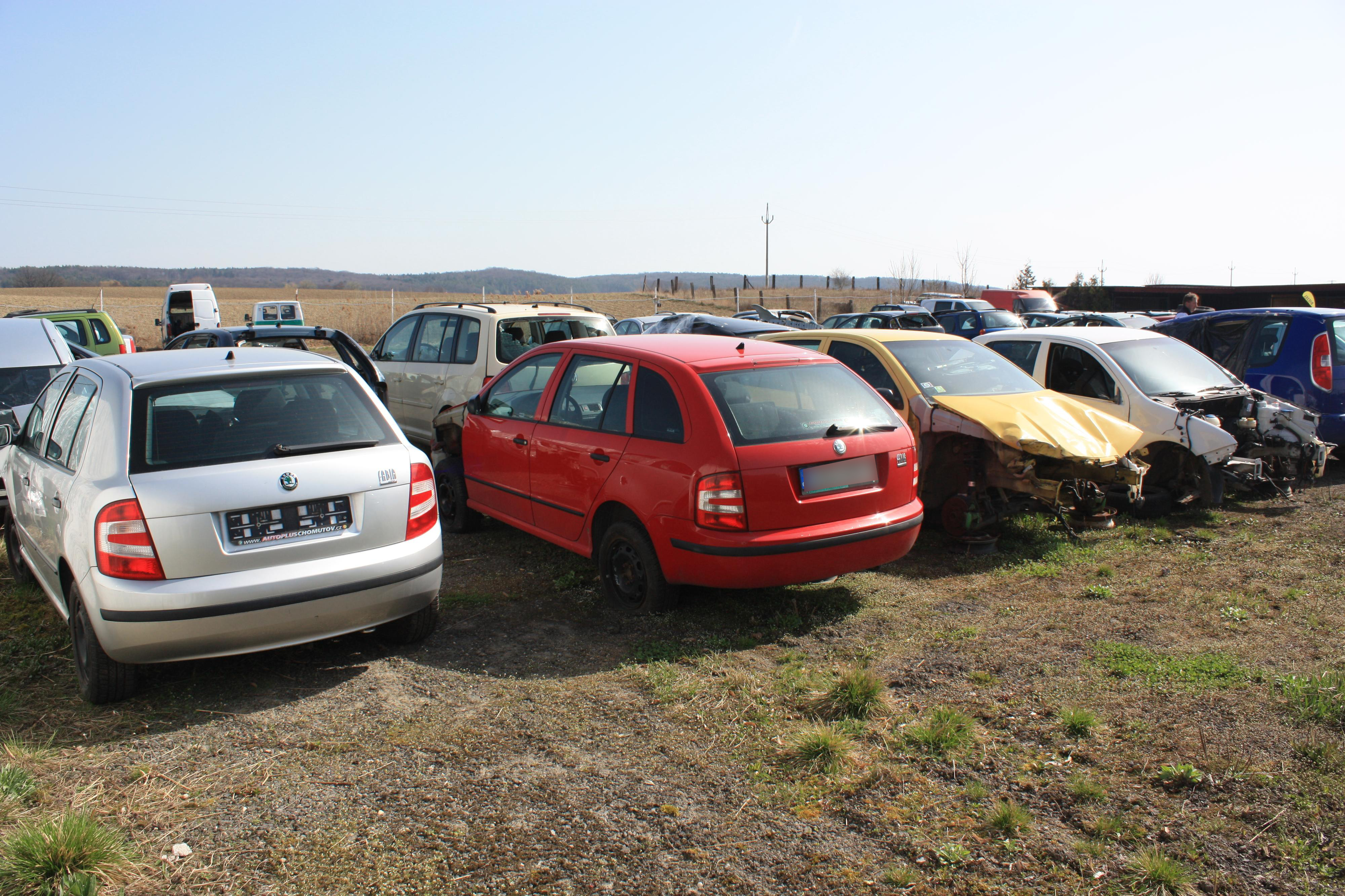 VRAKOVIŠTĚ - NÁHRADNÍ DÍLY KLR foto 3