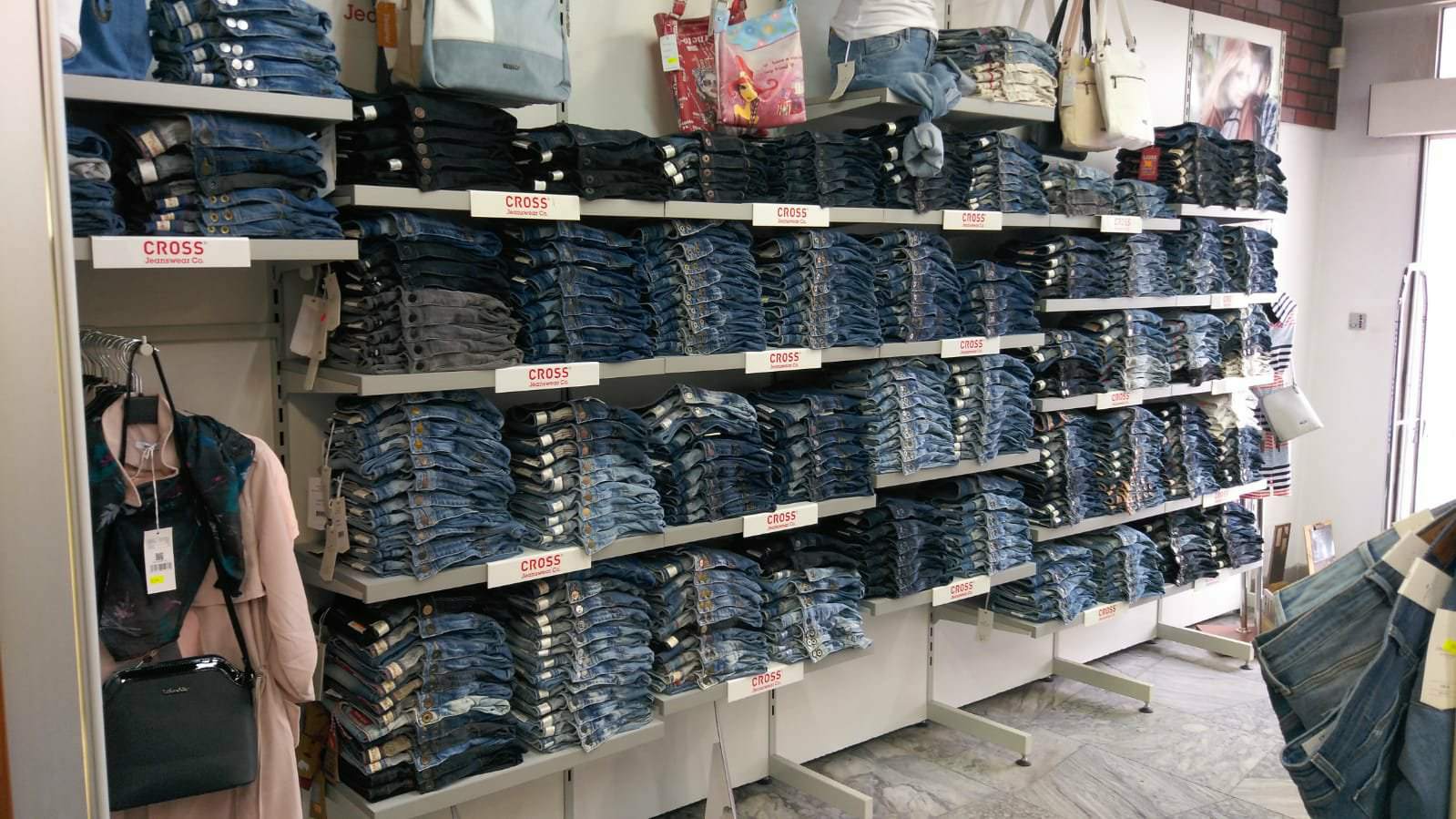Jeans zone foto 4