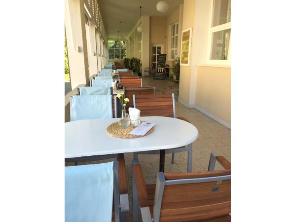 Divadelní restaurace a kavárna foto 4