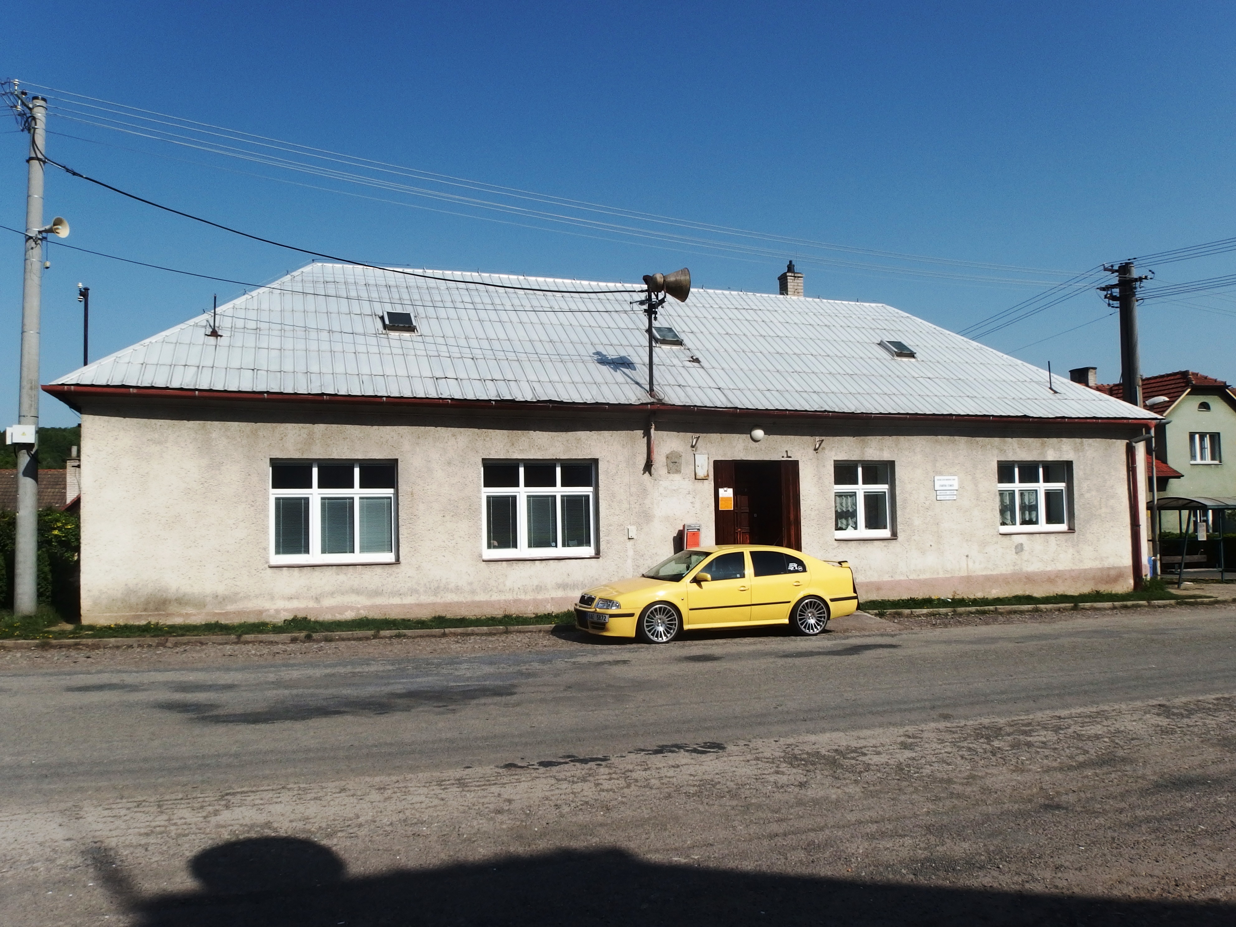 Provodov - obecní úřad foto 2