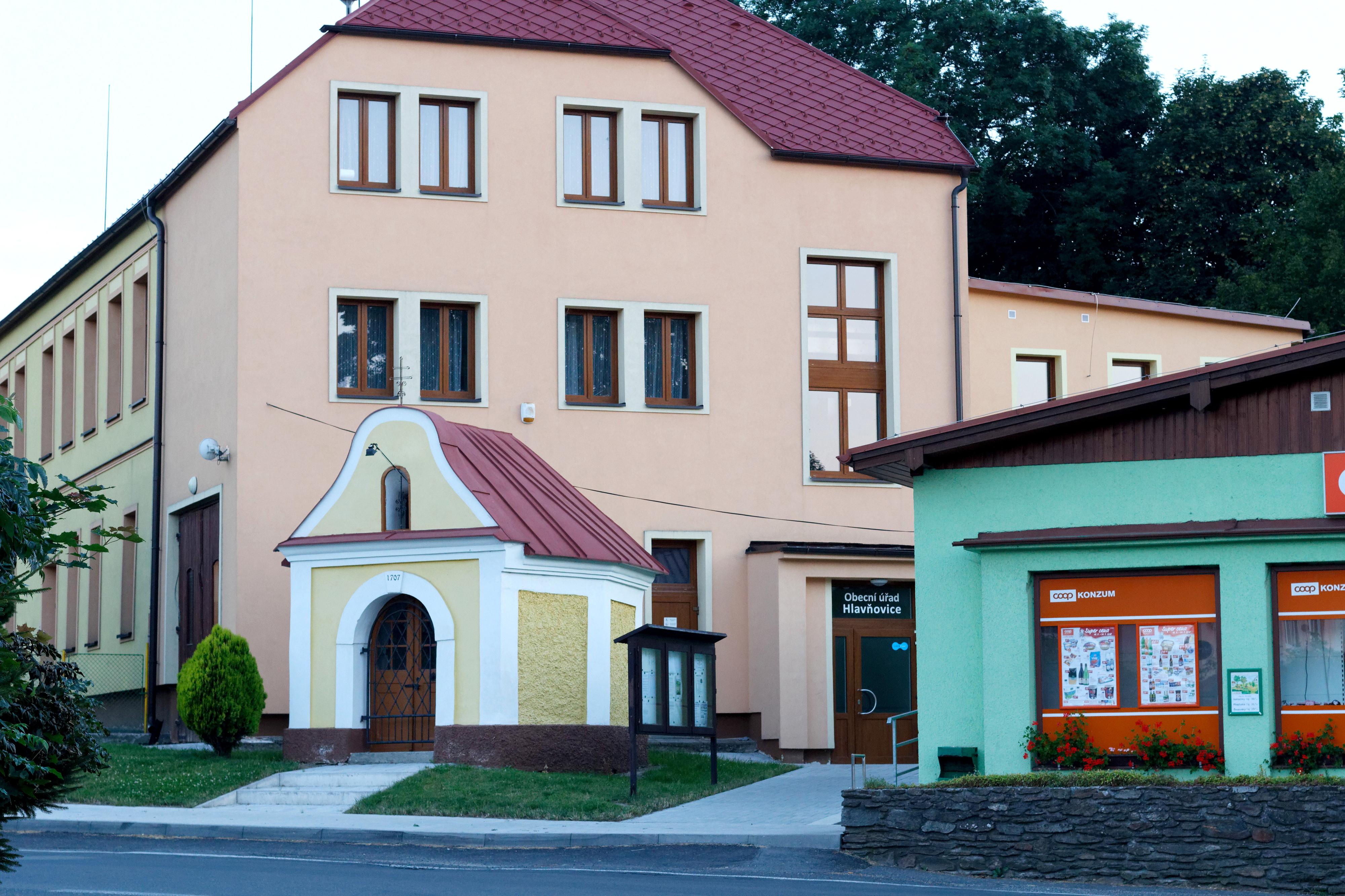 Hlavňovice - obecní úřad foto 2