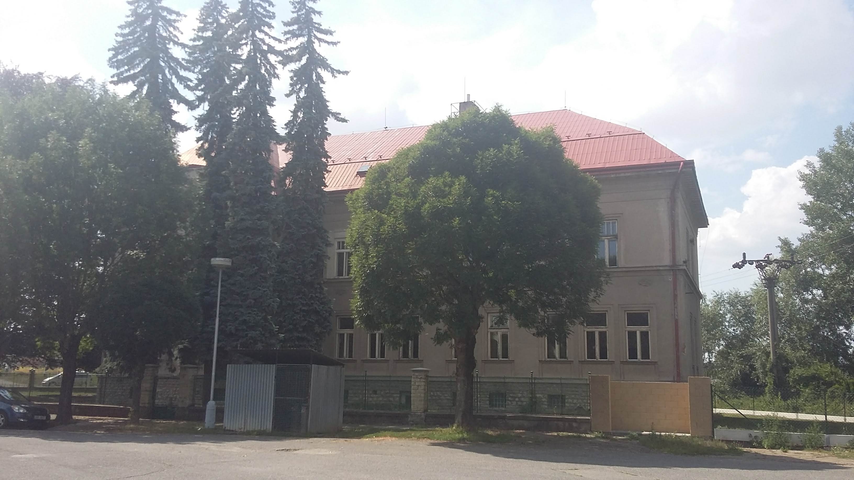 ZŠ, Hrochův Týnec