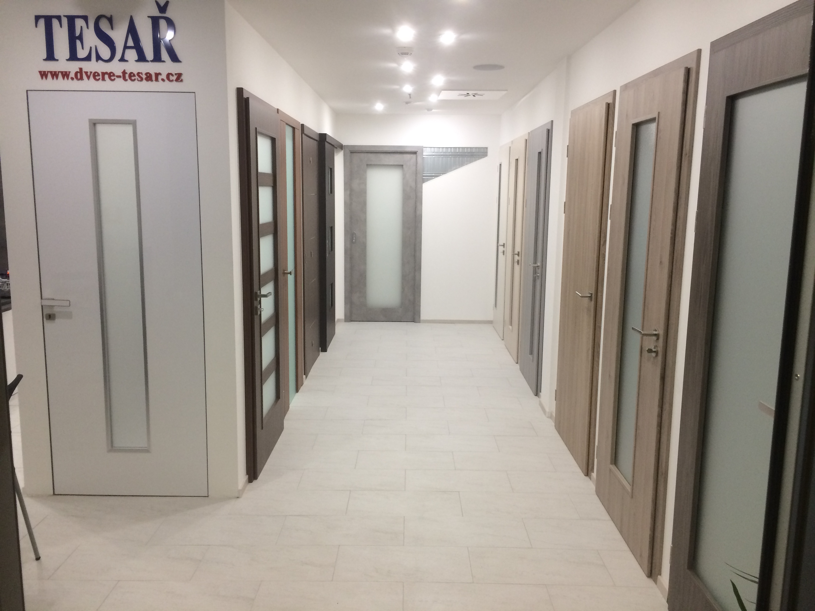 TESAŘ - Interiérové dveře a zárubně foto 2