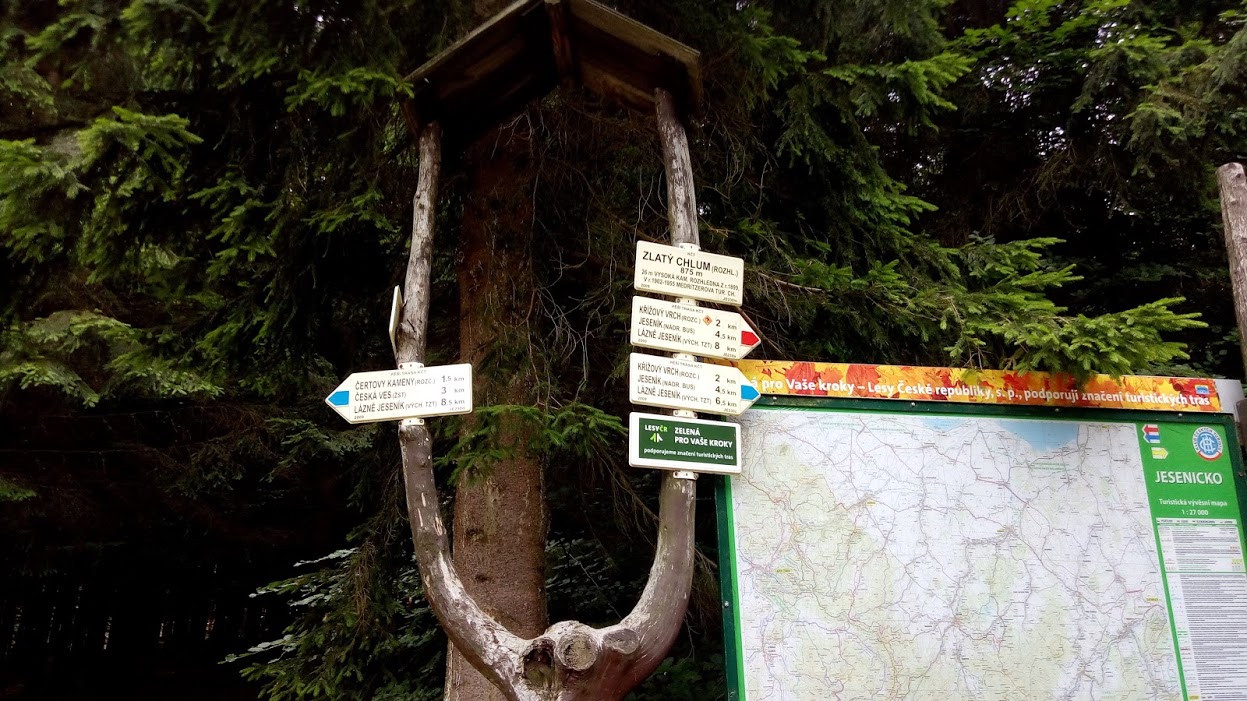 Občerstvení  na Zlatém Chlumu foto 2