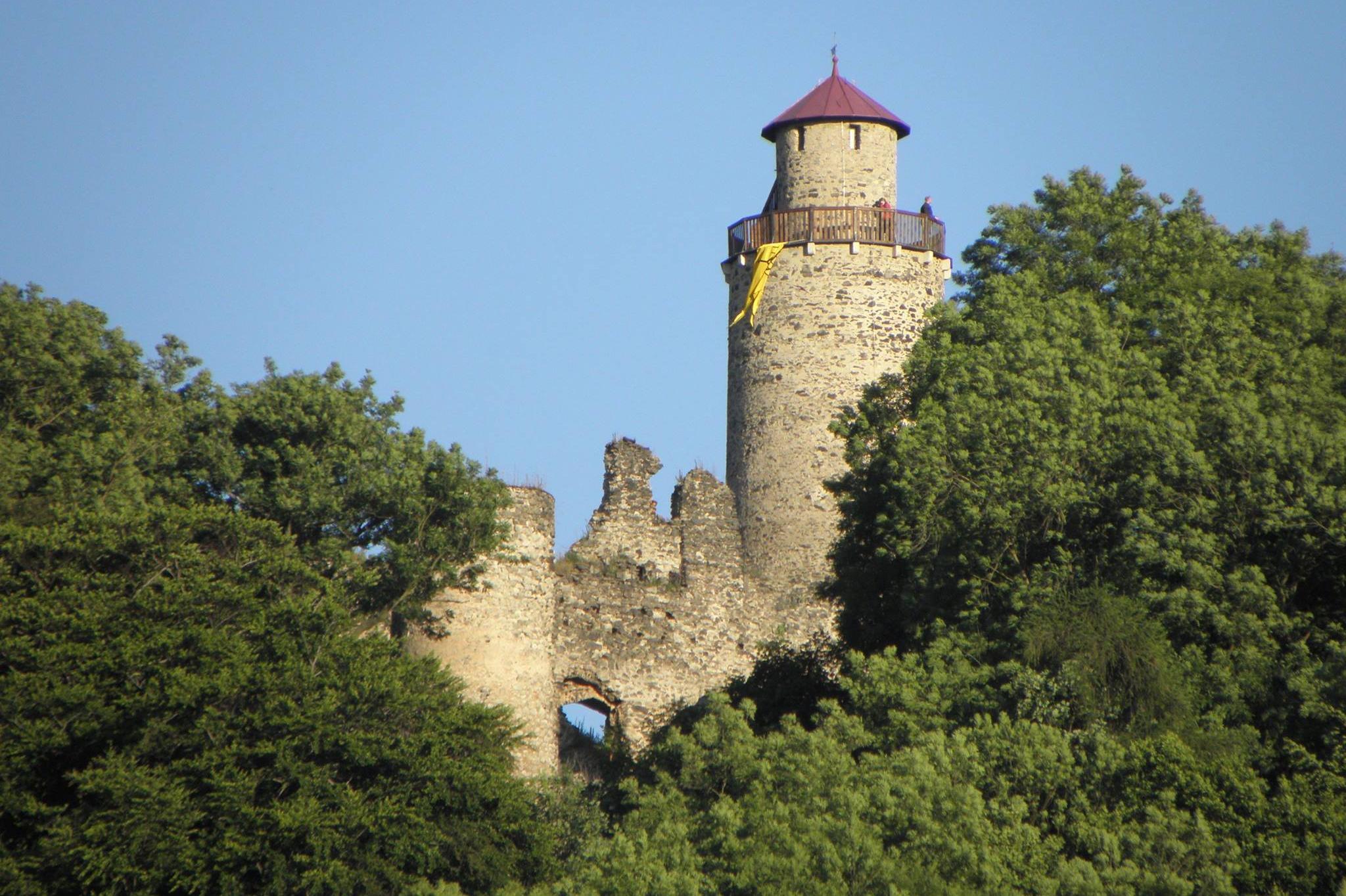 Spolek pro záchranu hradu Kostomlaty