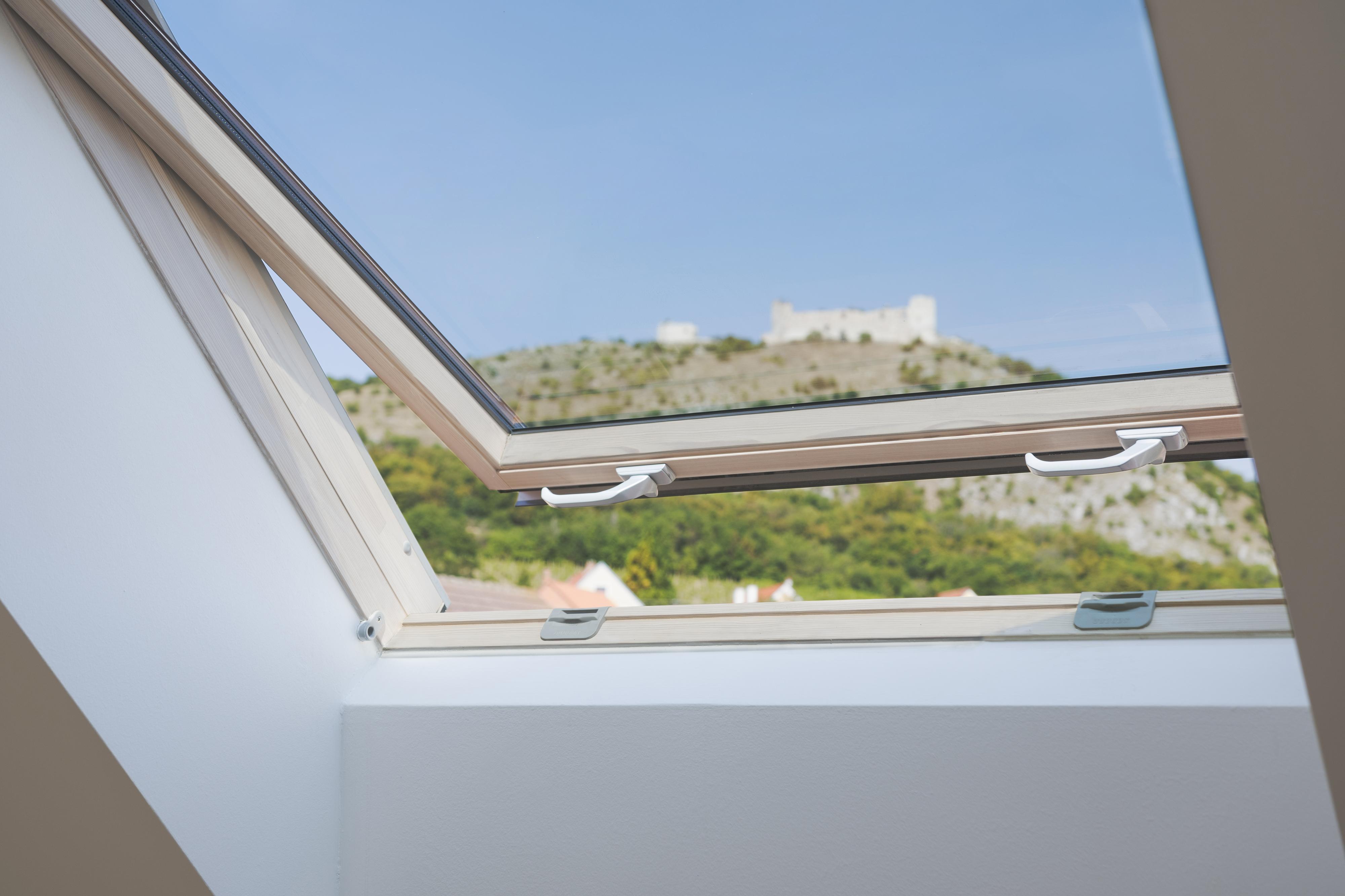 KUBESO - střešní okna foto 4