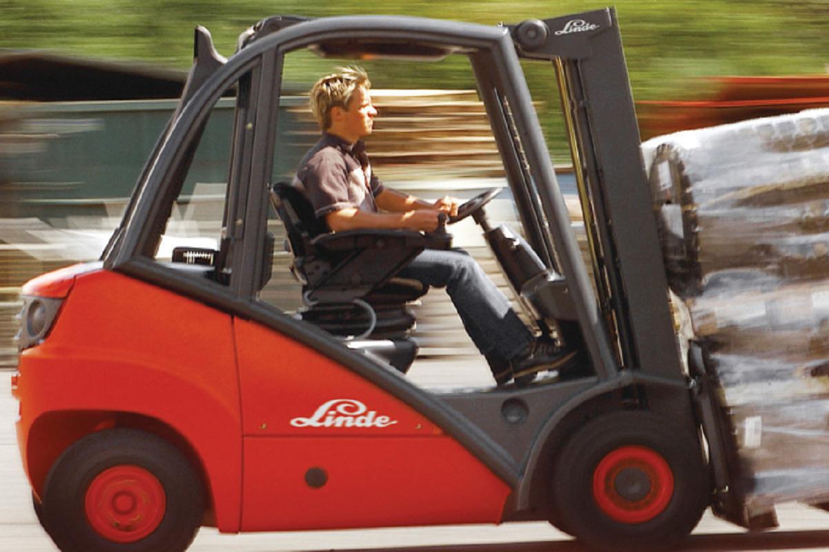 Vysokozdvižná technika | Jiří Helísek