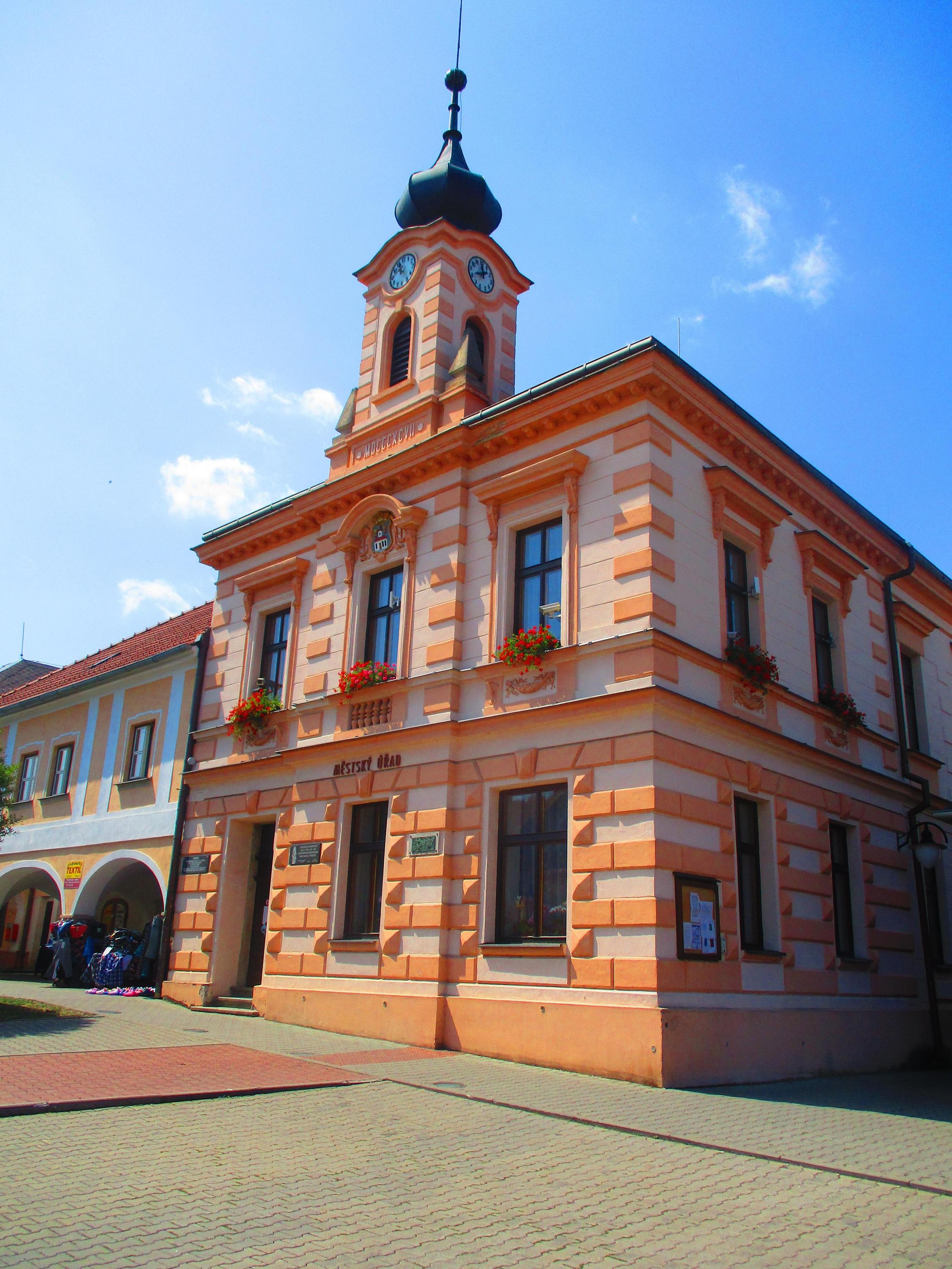 GOLČŮV JENÍKOV - MĚSTSKÝ ÚŘAD foto 2