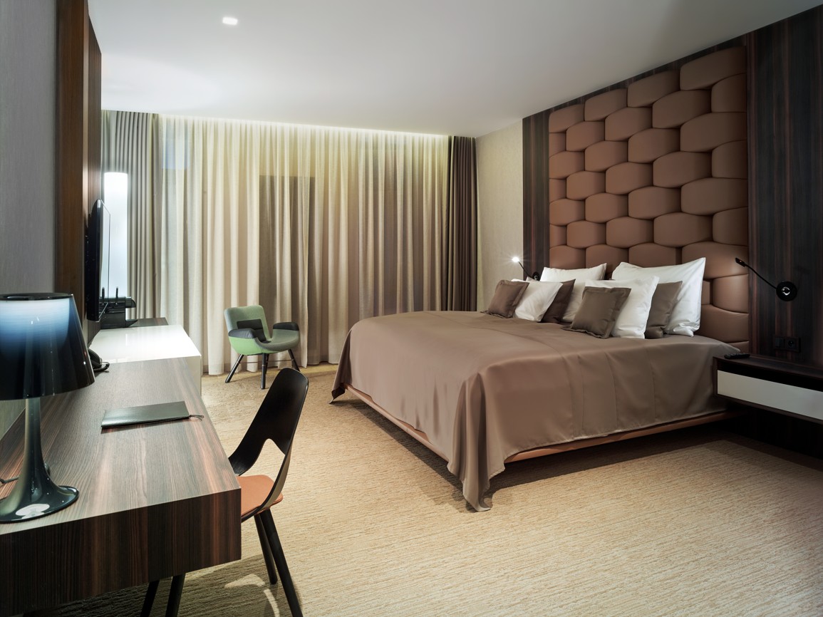 Hotel Theatre