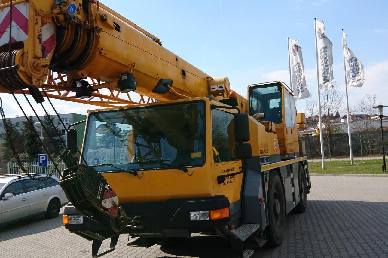 Autojeřáby Roman Dostál