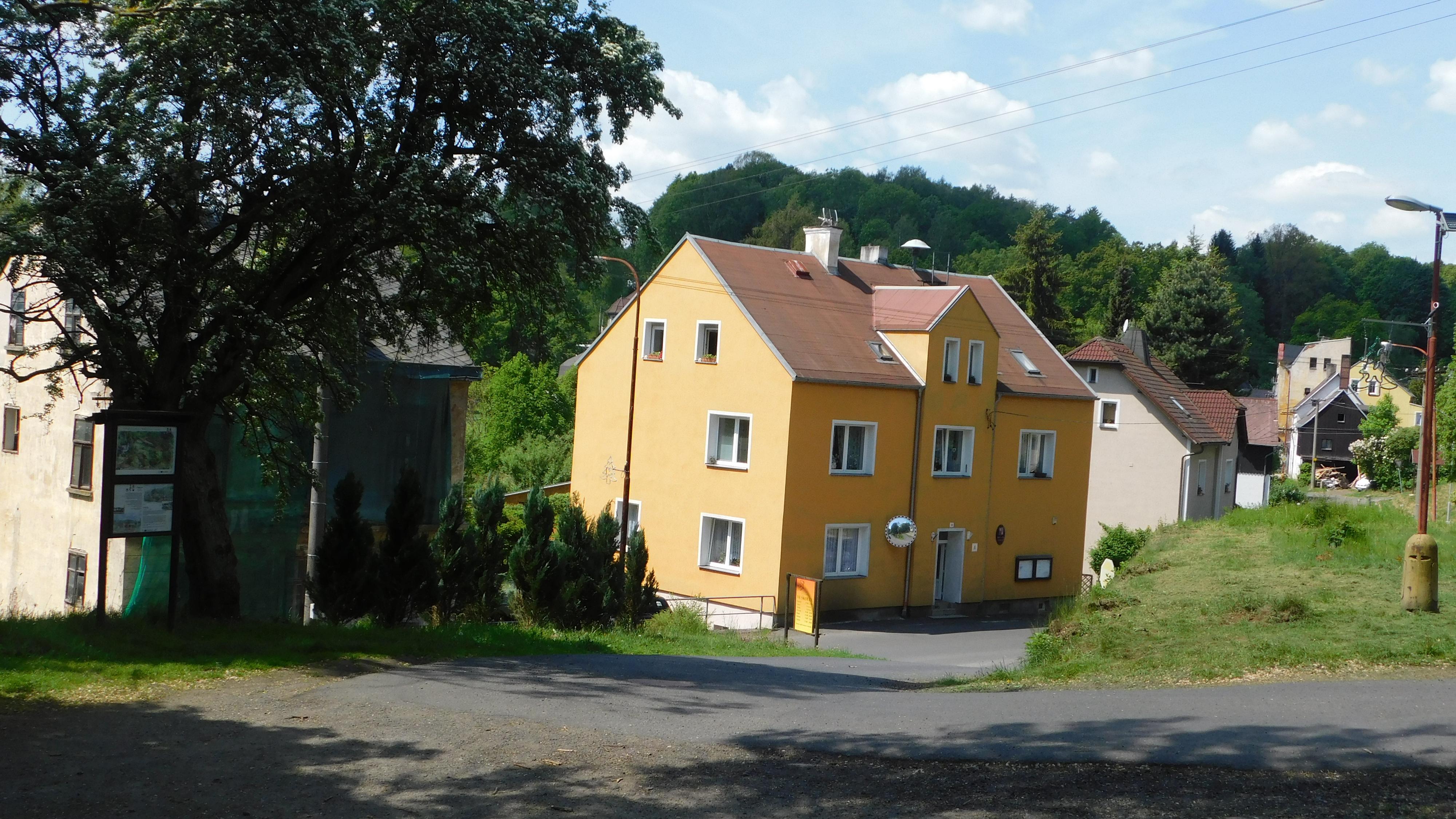 Podhradí - obecní úřad foto 4