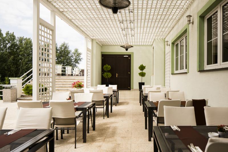 Restaurace Parkhotel foto 3