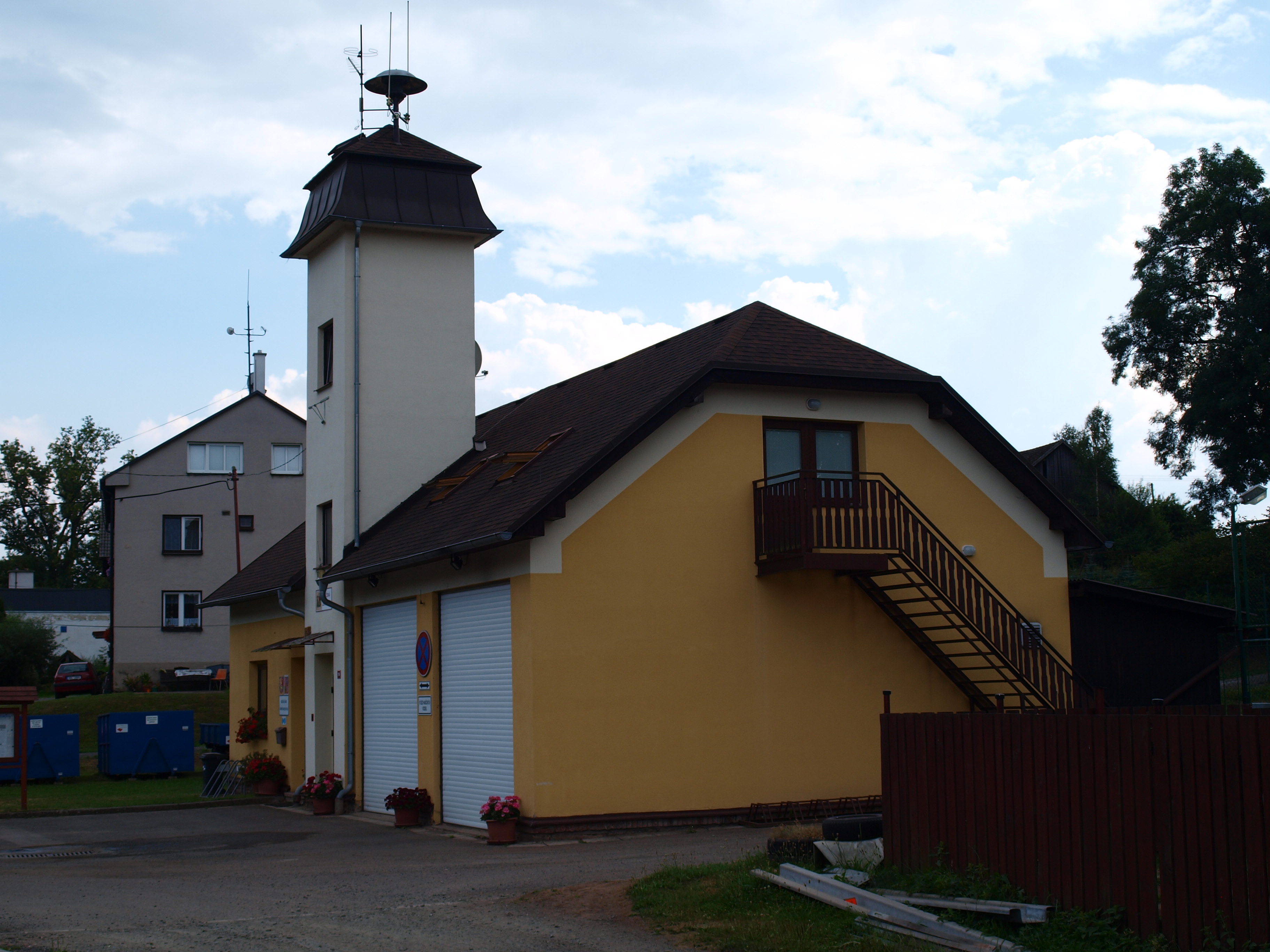 Horní Radechová - obecní úřad foto 2