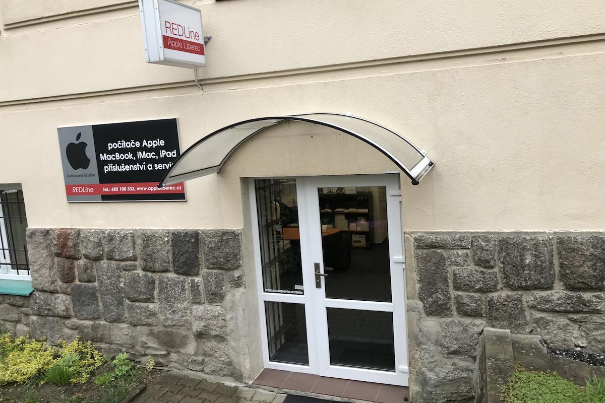 Eduard Čiháček REDLine - Apple