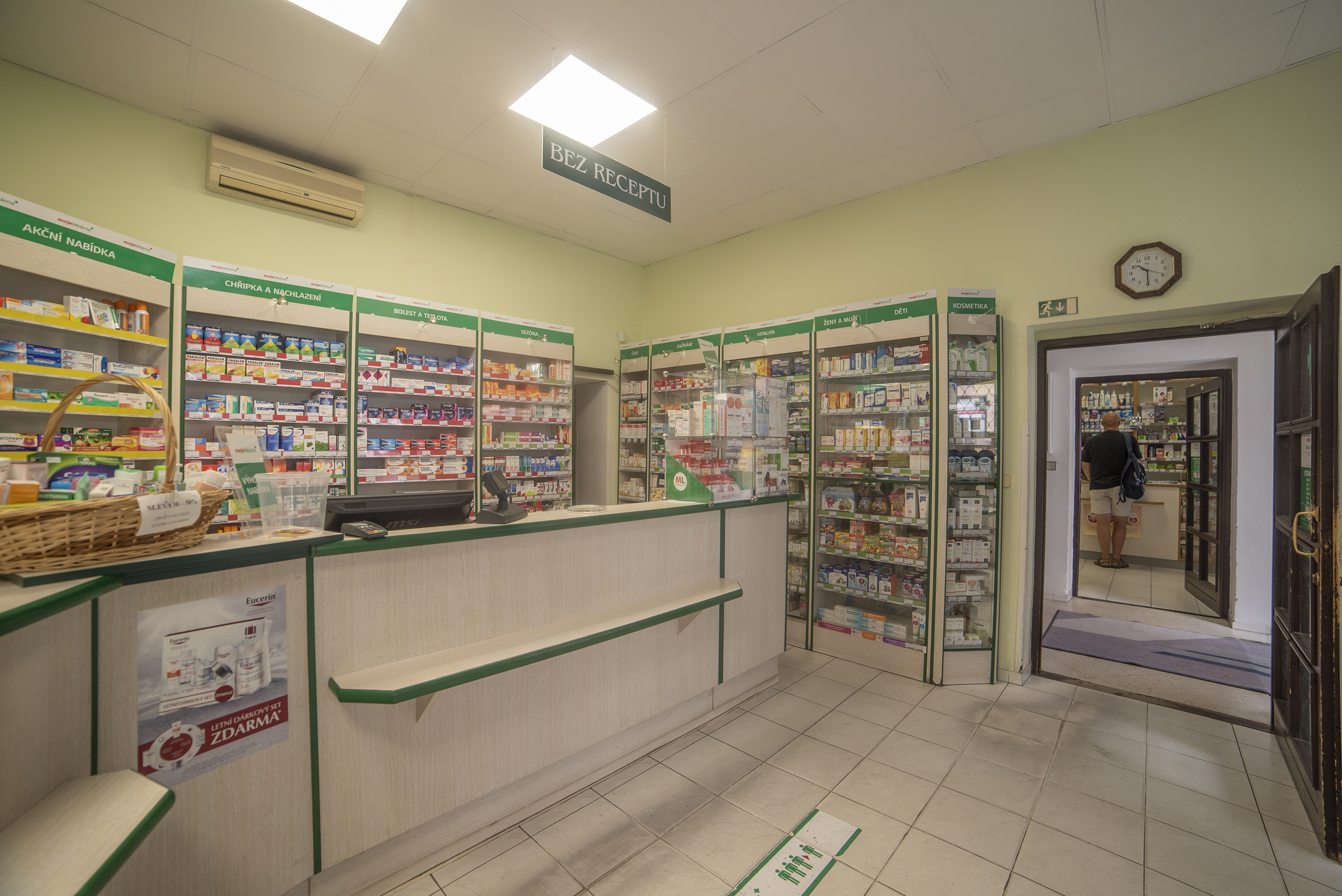 Lékárna U Kostela foto 4