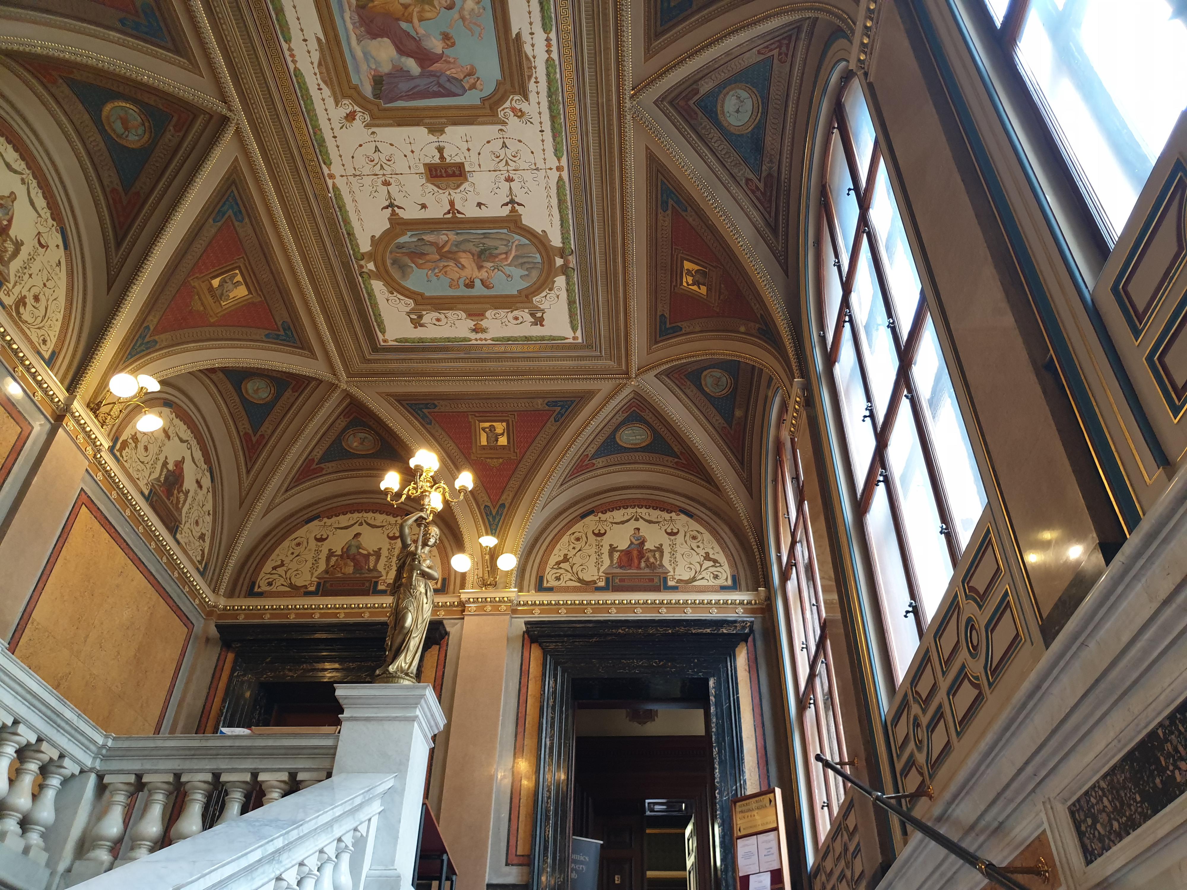 Knihovna CERGE - EI foto 4