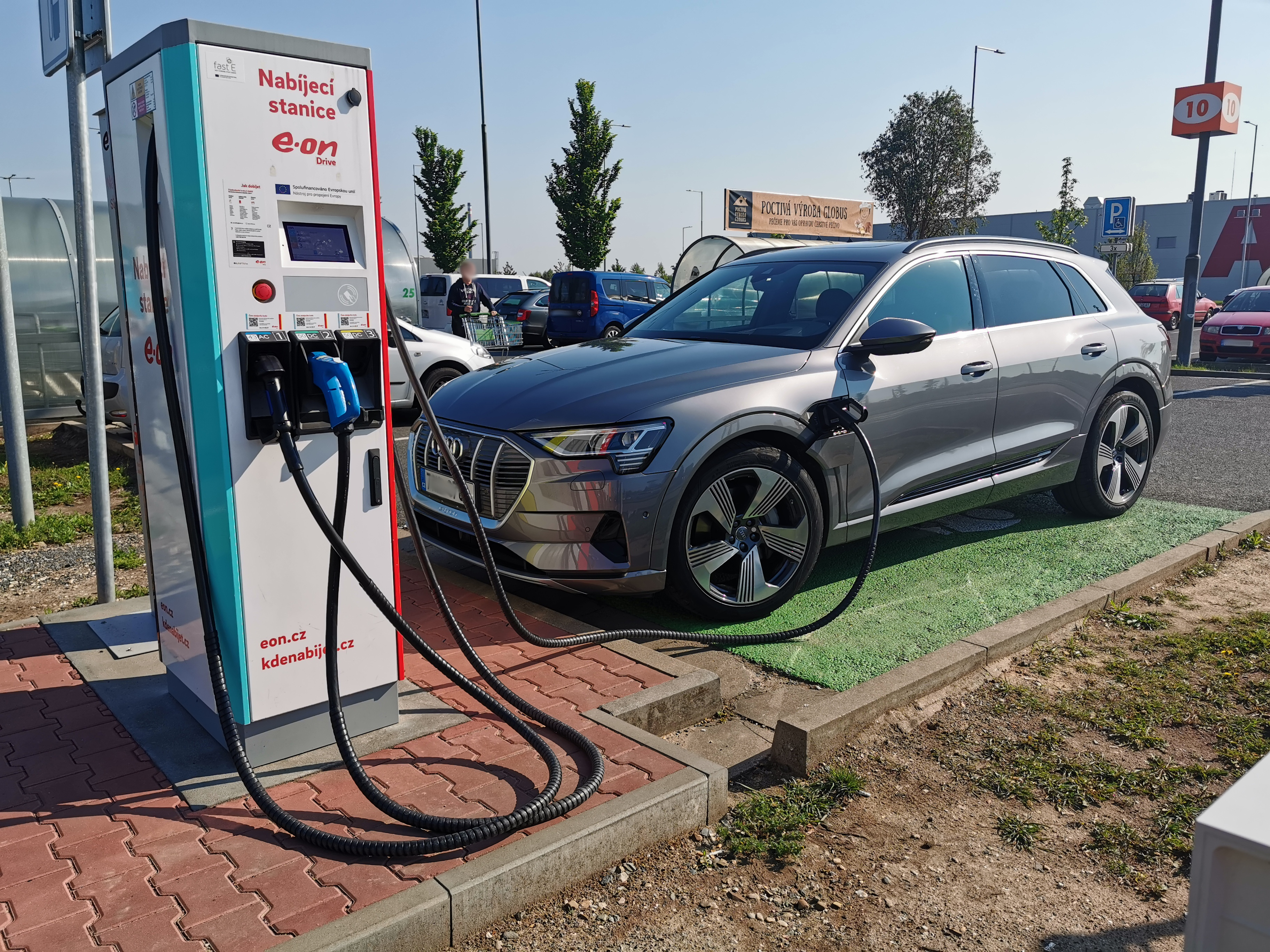 Dobíjecí stanice E.ON Drive