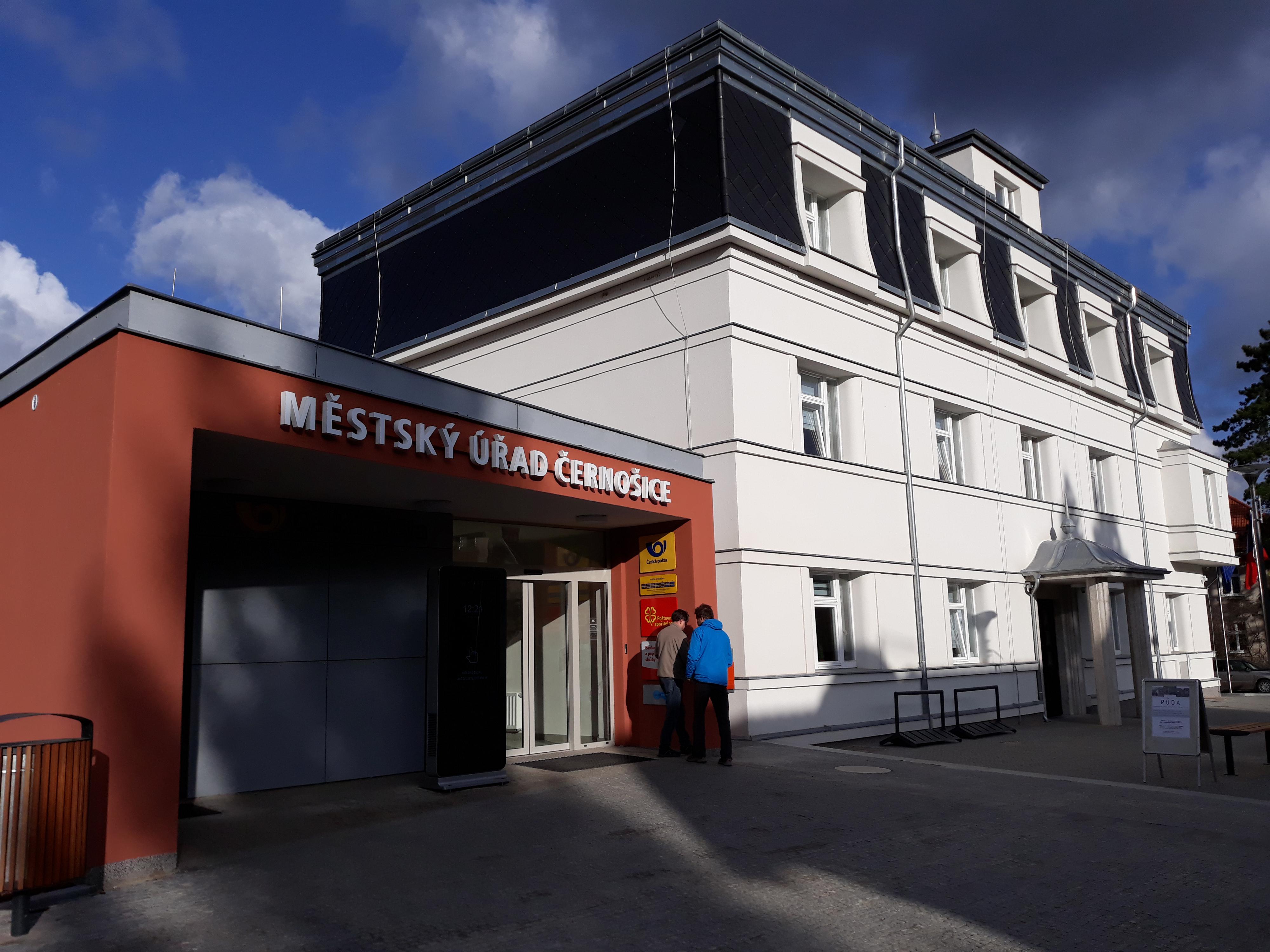 Město Černošice - městský úřad foto 2