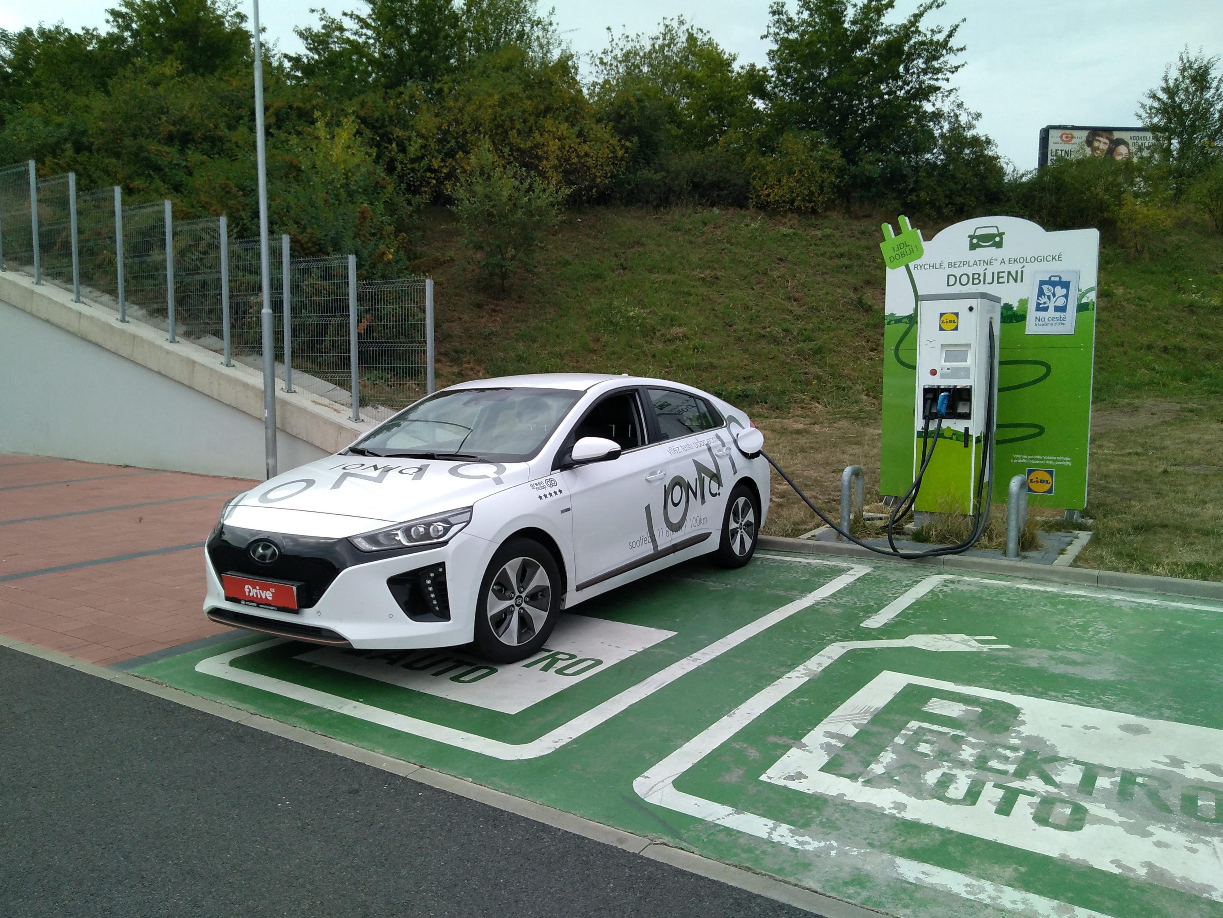 Nabíjecí stanice Lidl