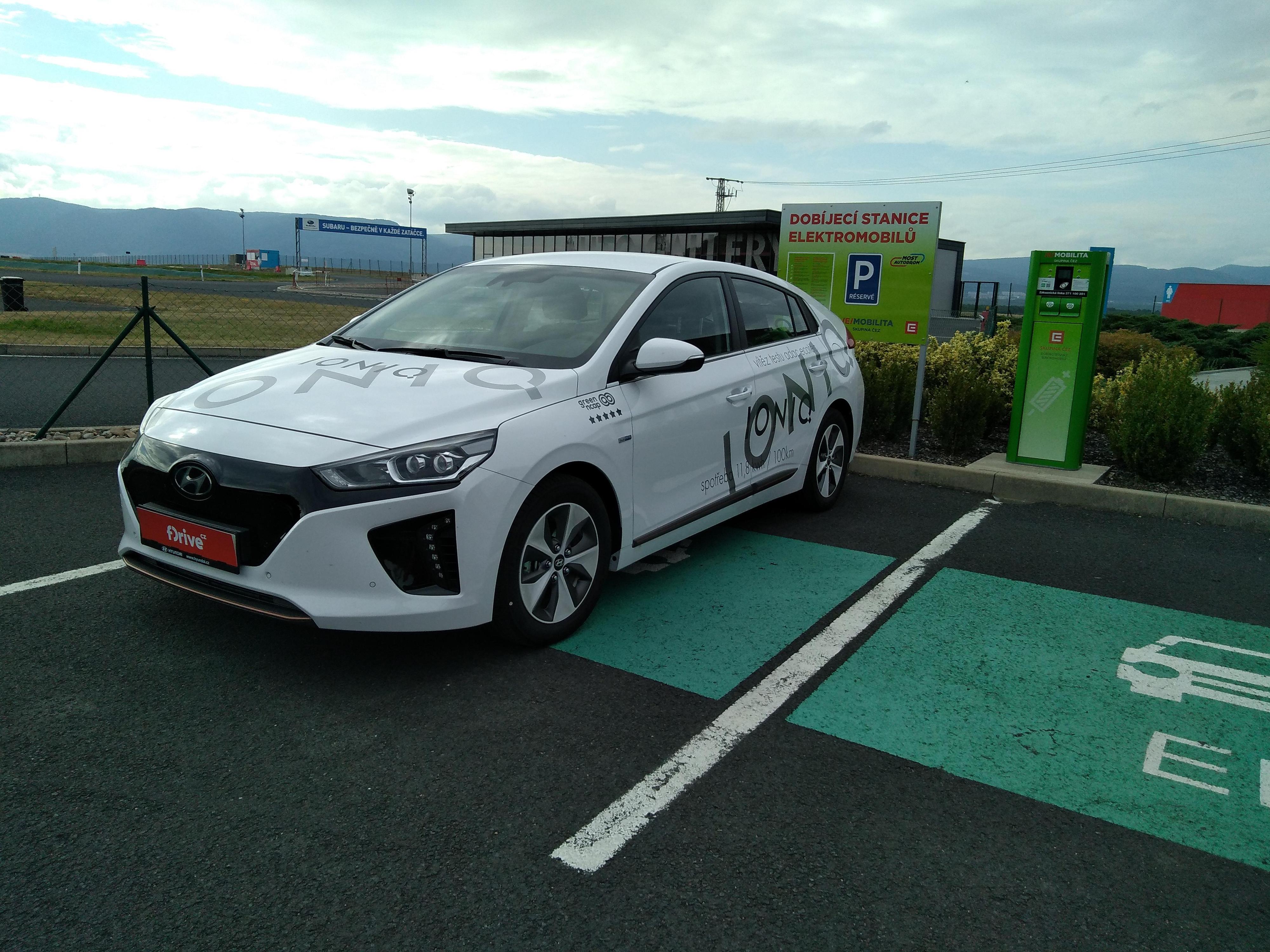 Nabíjecí stanice ČEZ