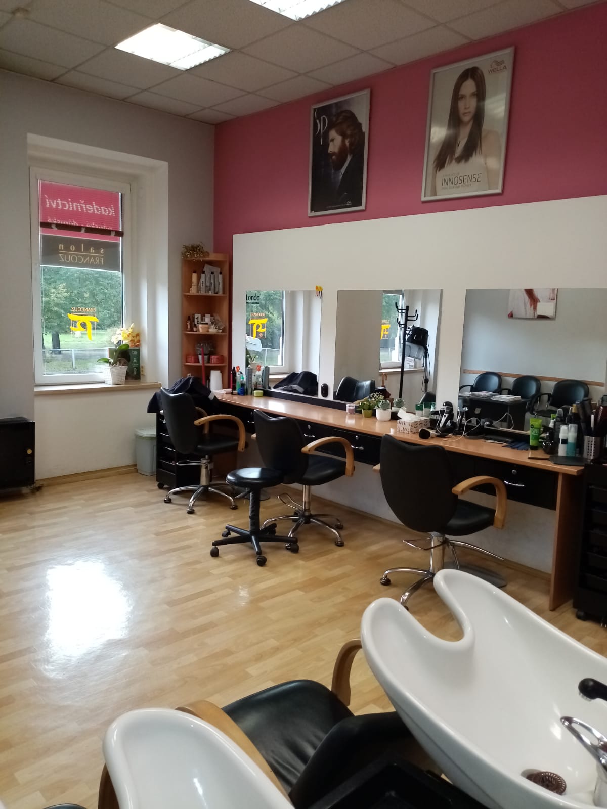 Kadeřnický Salon Francouz foto 2