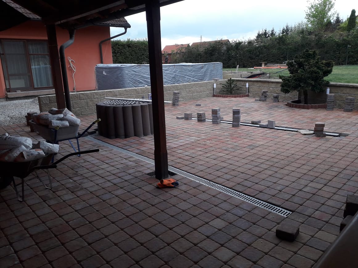 Zámková dlažba - Milan Marhoun foto 2