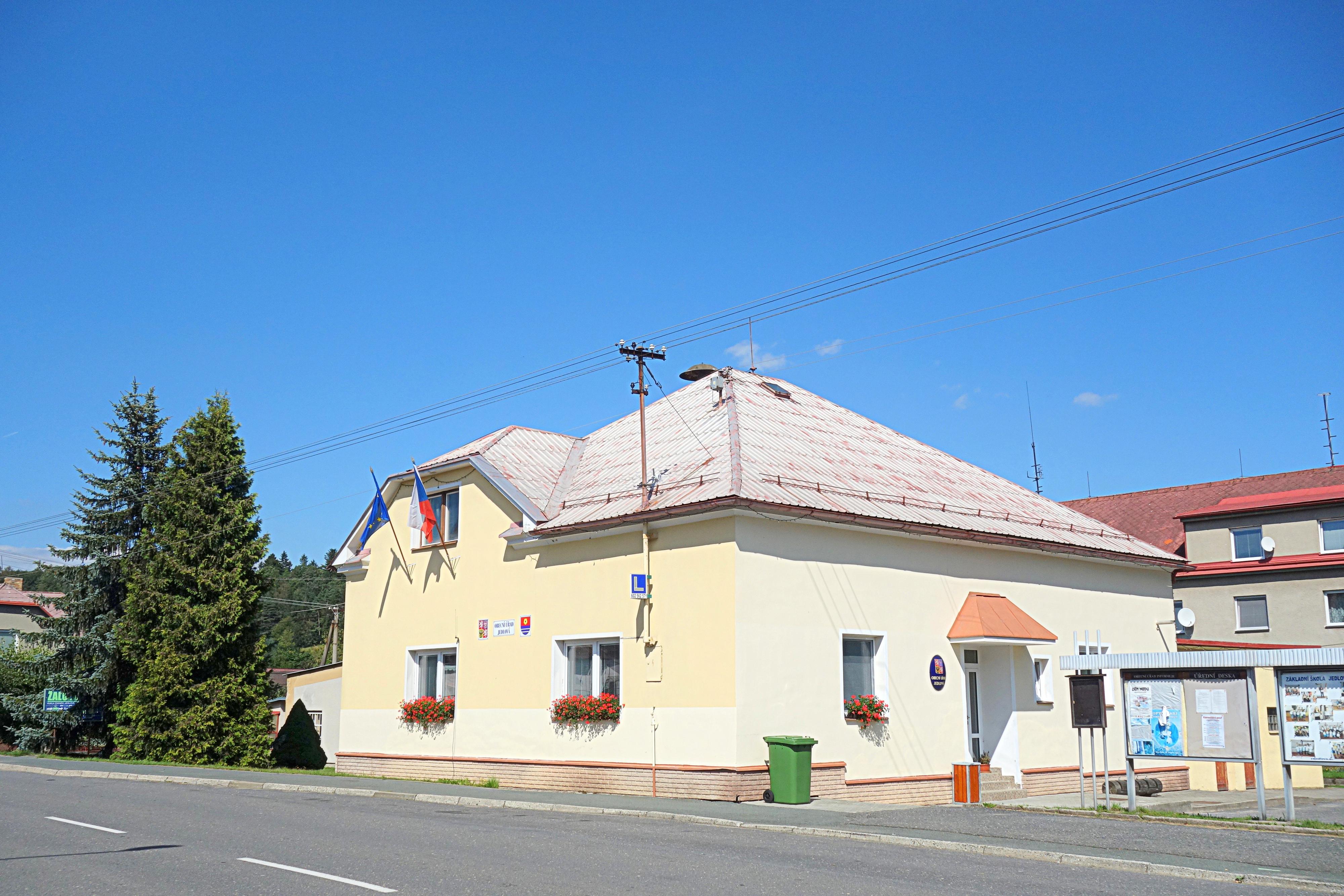 Jedlová - obecní úřad