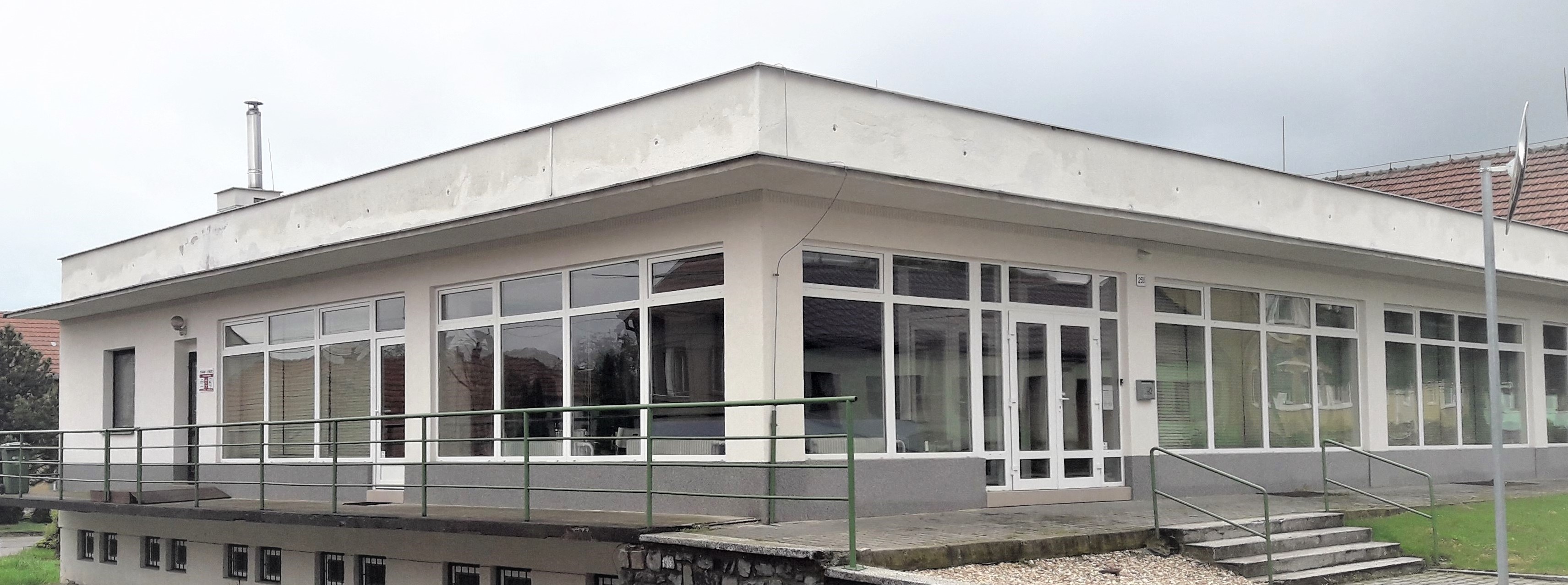 Prodejna a půjčovna pianin foto 4