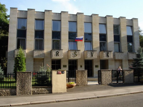 Ruský dům v Praze - knihovna