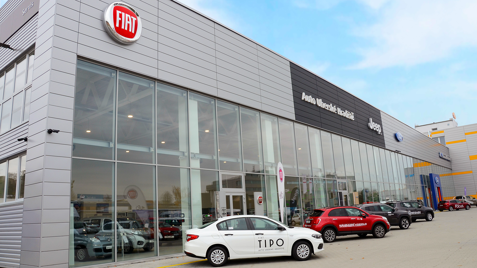 CAR CENTRUM člen skupiny AUTO UH s.r.o. foto 4