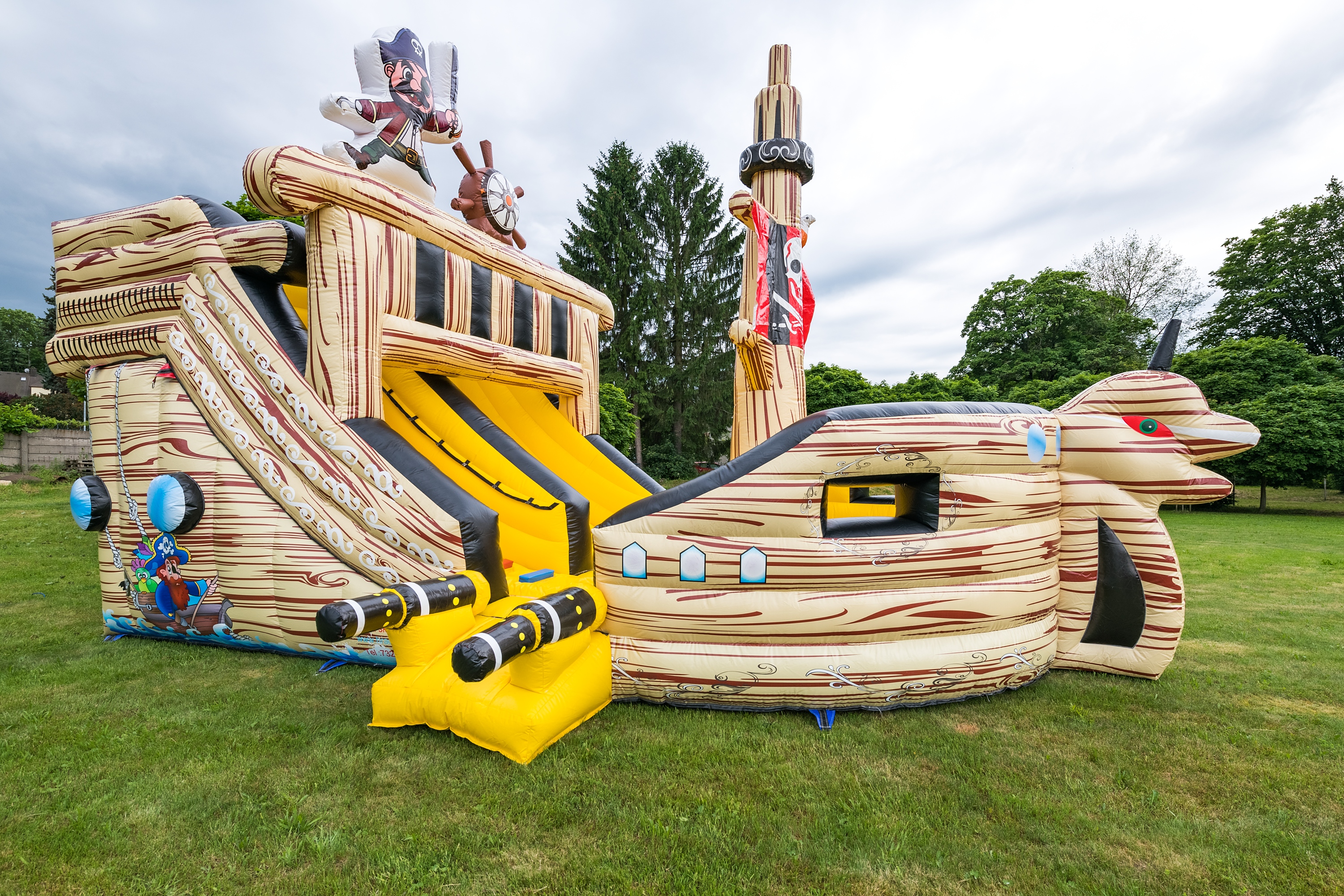 Půjčovna a prodej skákacích hradů foto 3