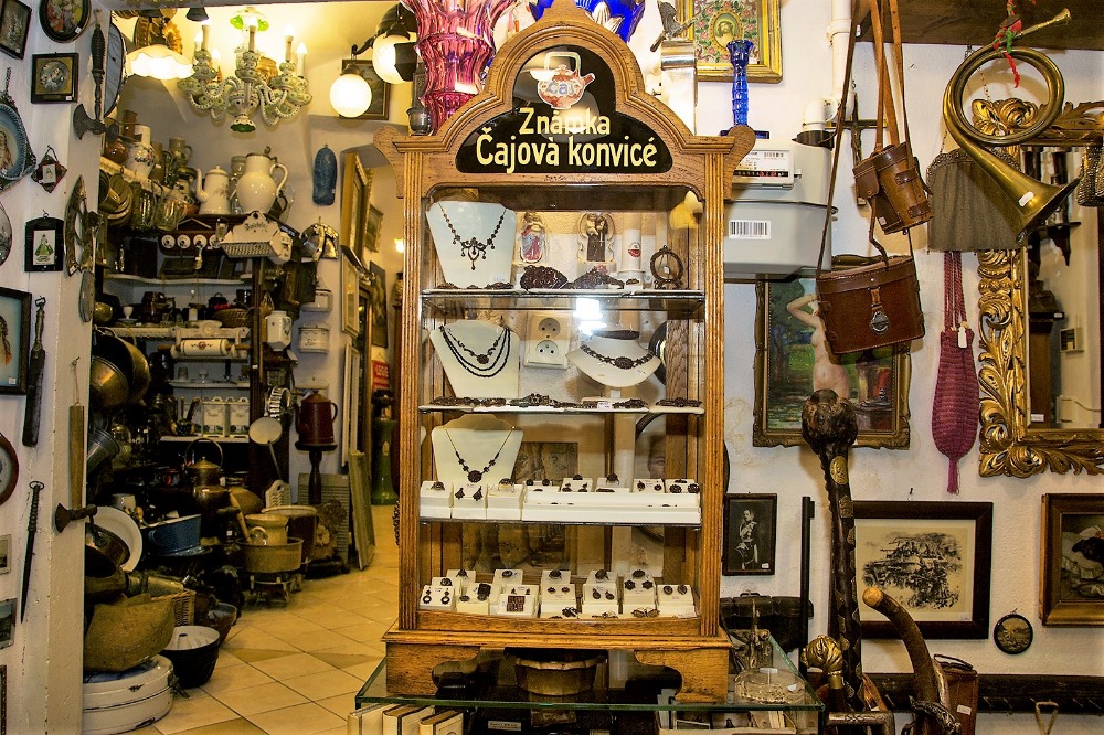 Antique na Zámeckých shodech foto 4