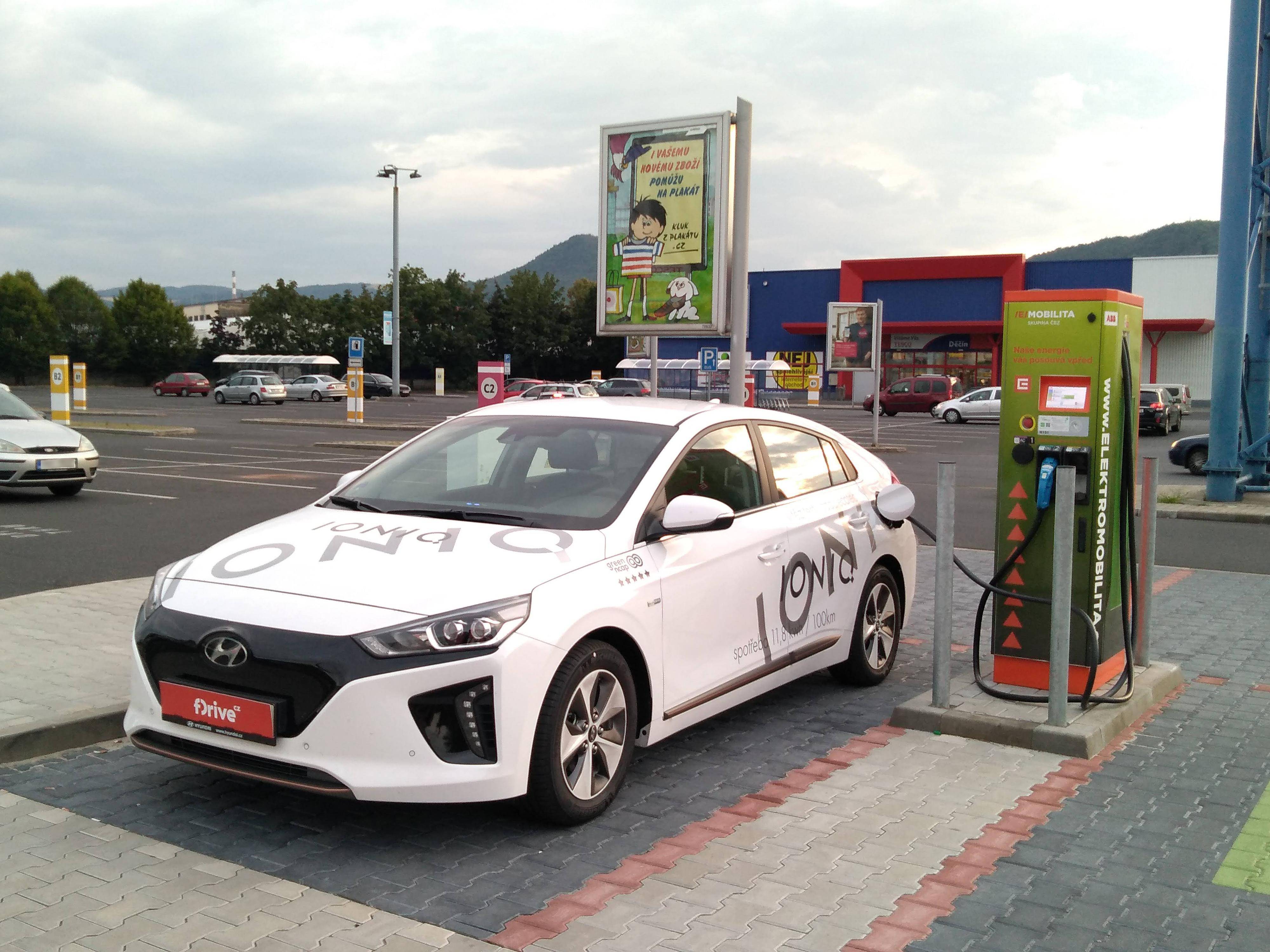 Nabíjecí stanice ČEZ