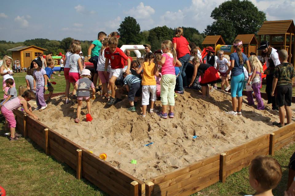 HEROLAND - Země her foto 2