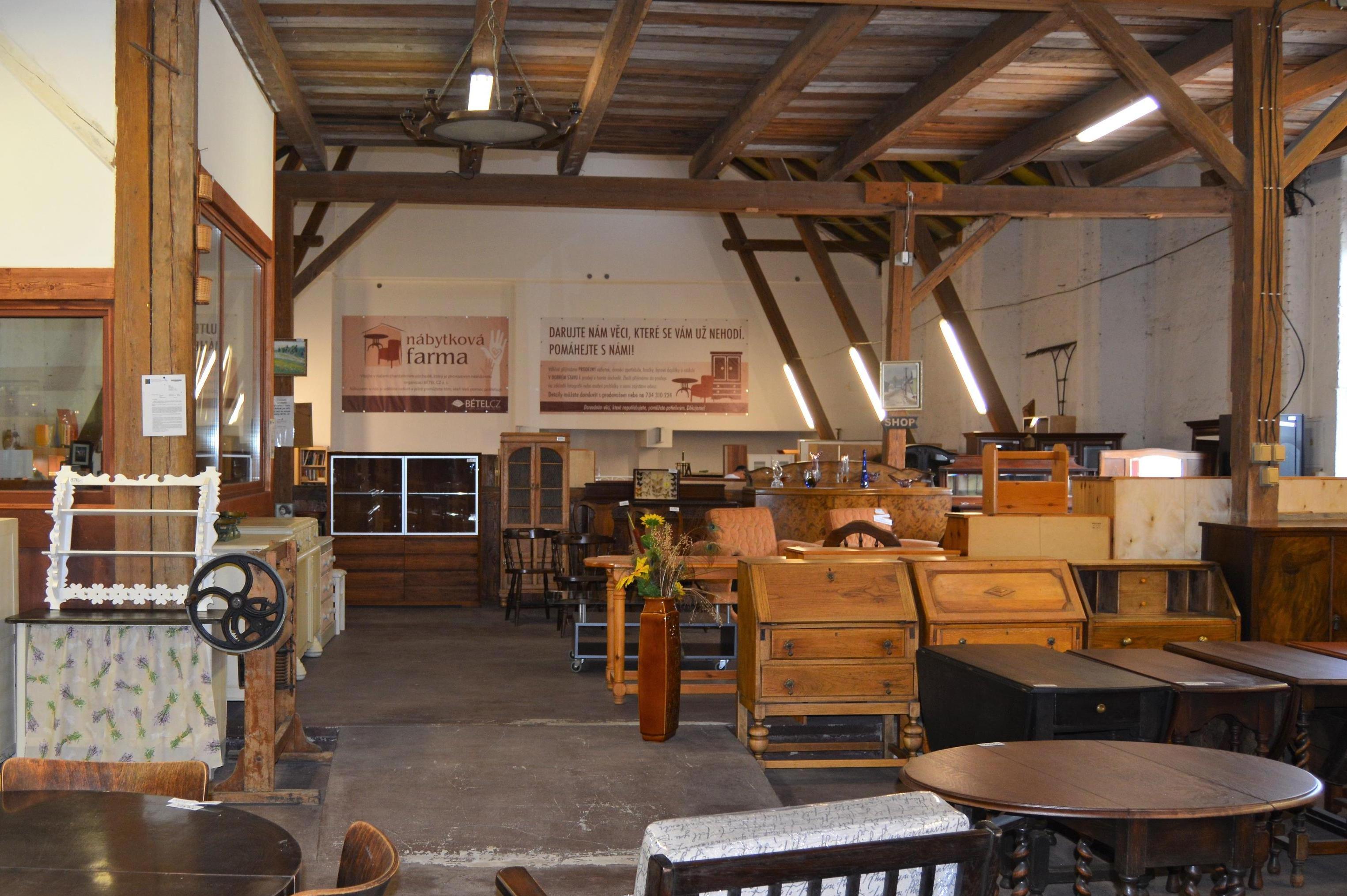 NÁBYTKOVÁ farma