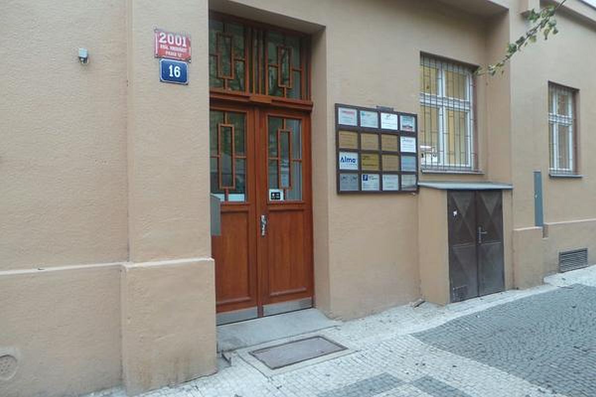 Reality Invest Center, a.s.