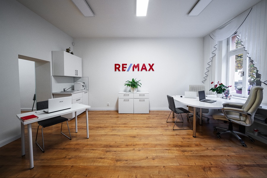 Do našeho týmu RE/MAX Glorion hledáme makléře