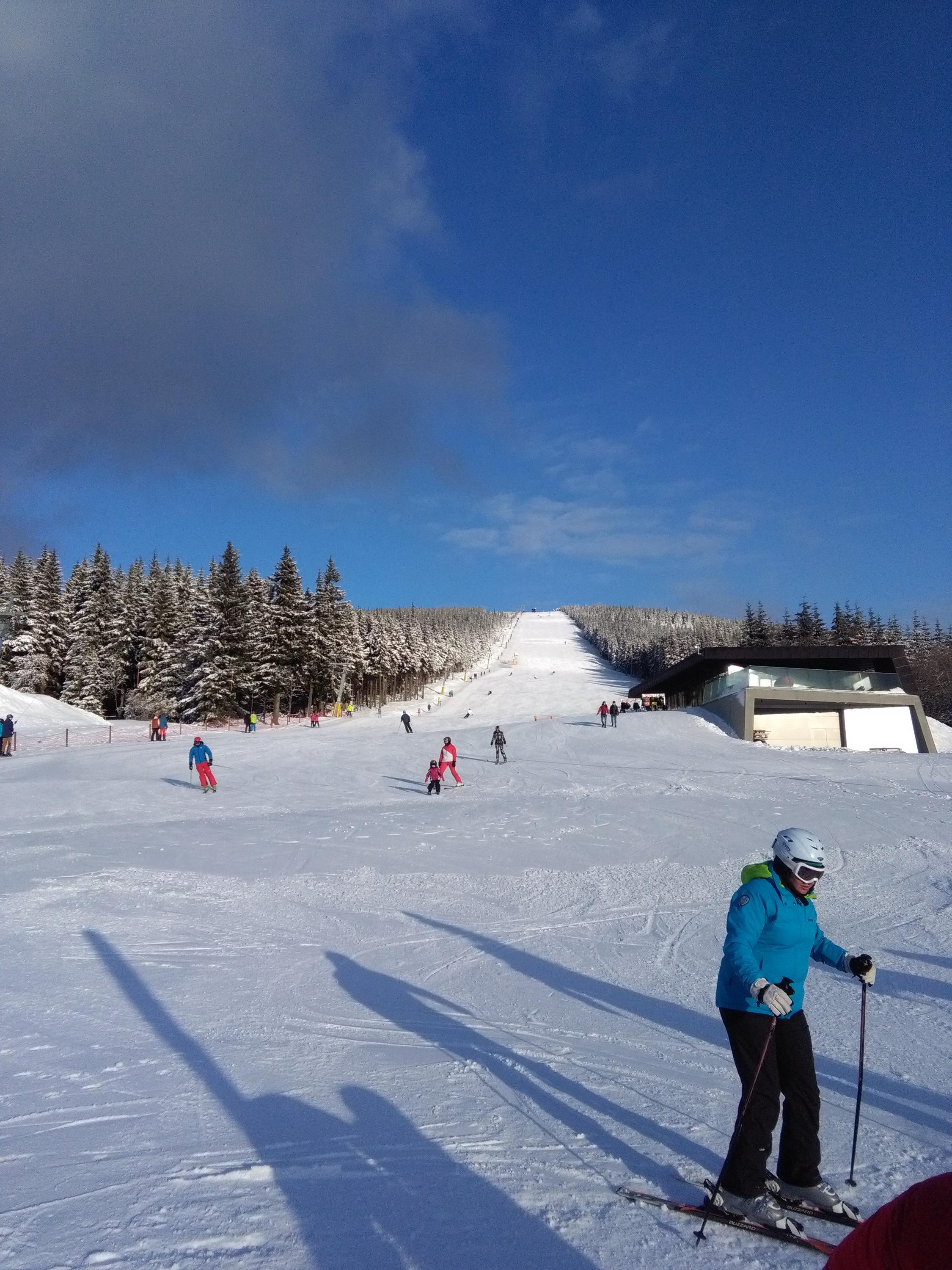 Restaurace SKiMU House foto 3