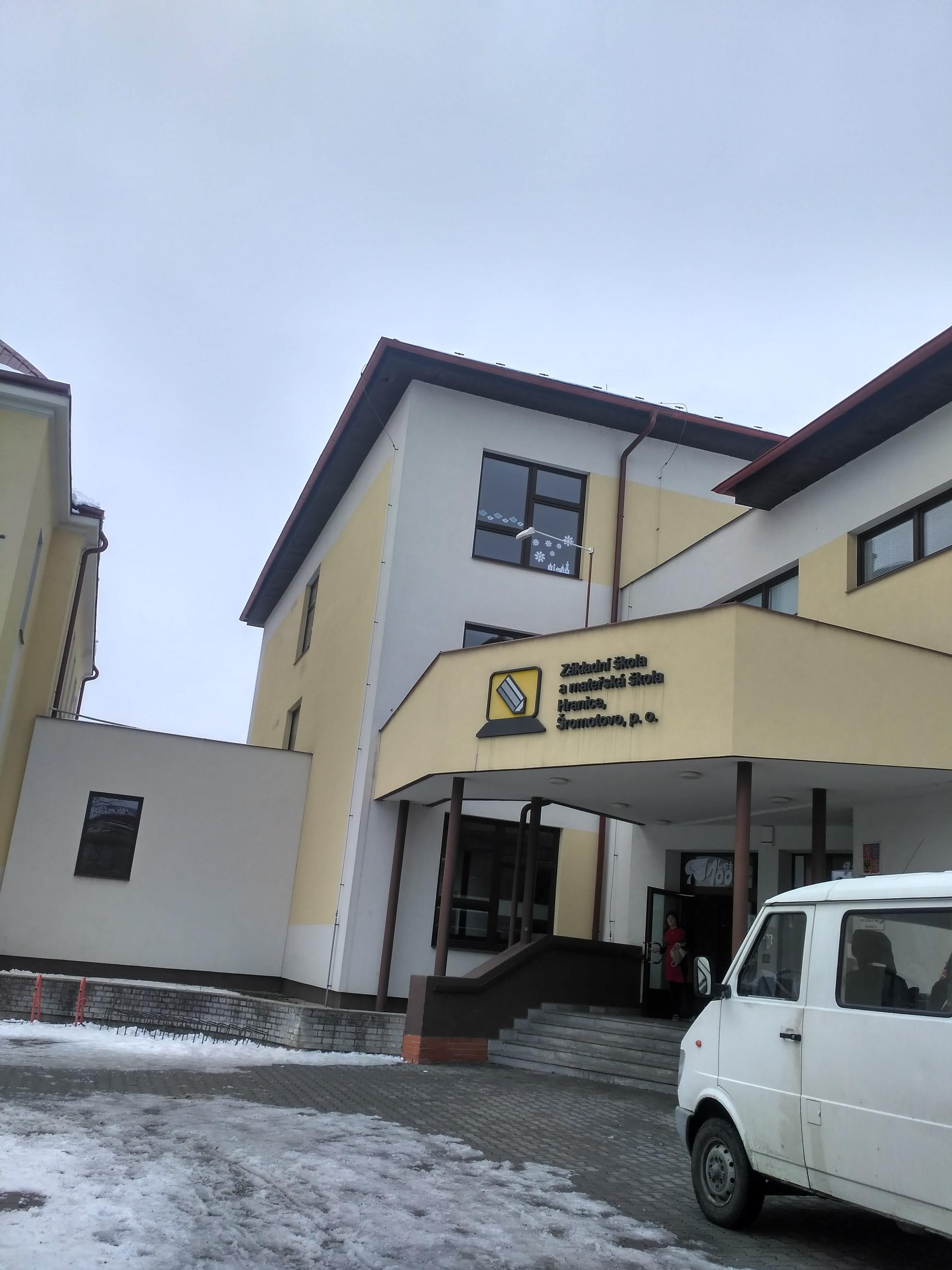 Základní škola Hranice, Šromotovo foto 4