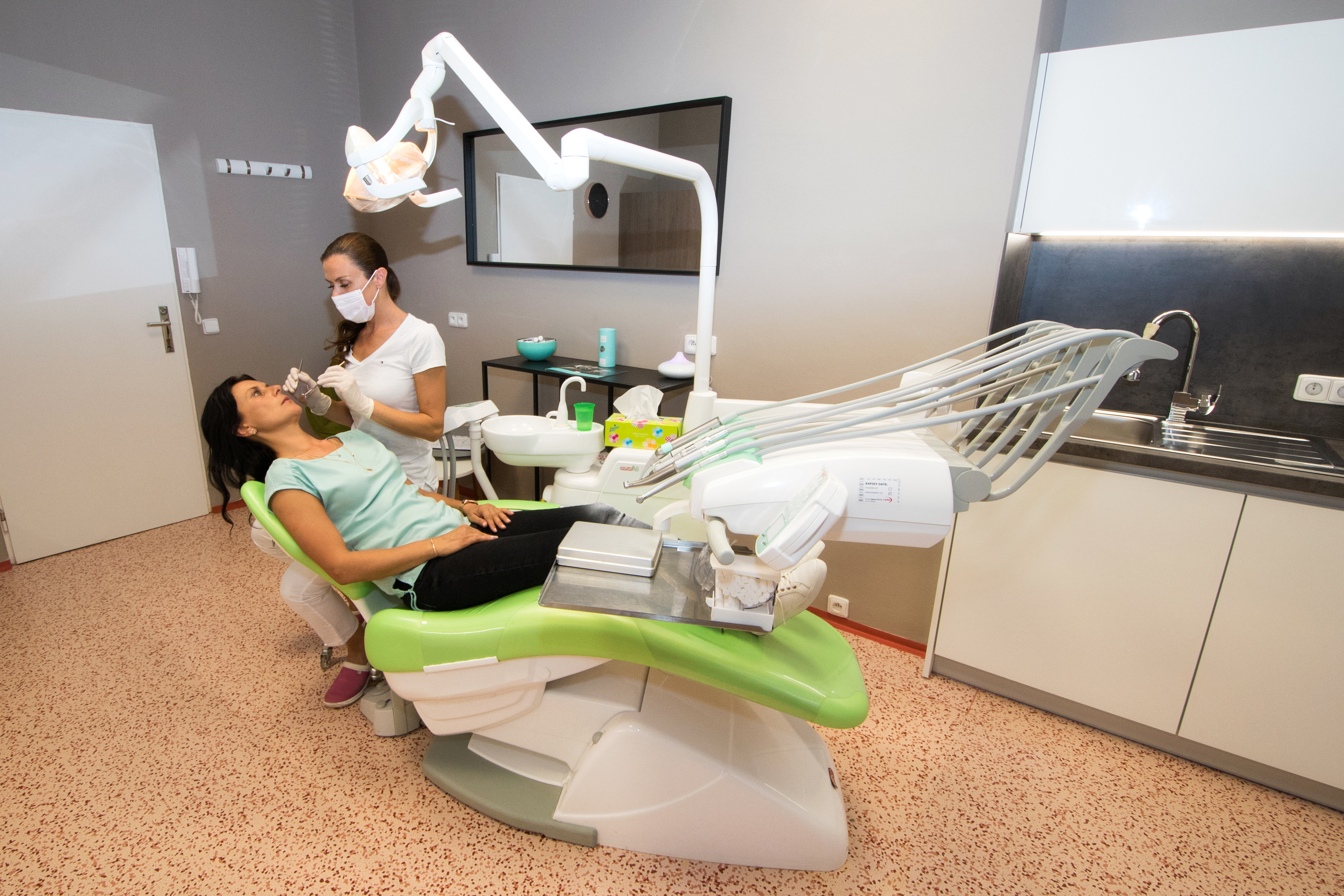 DH-dental hygiena - Petra Foster DipDH(Eng),DipDT(Eng) foto 4