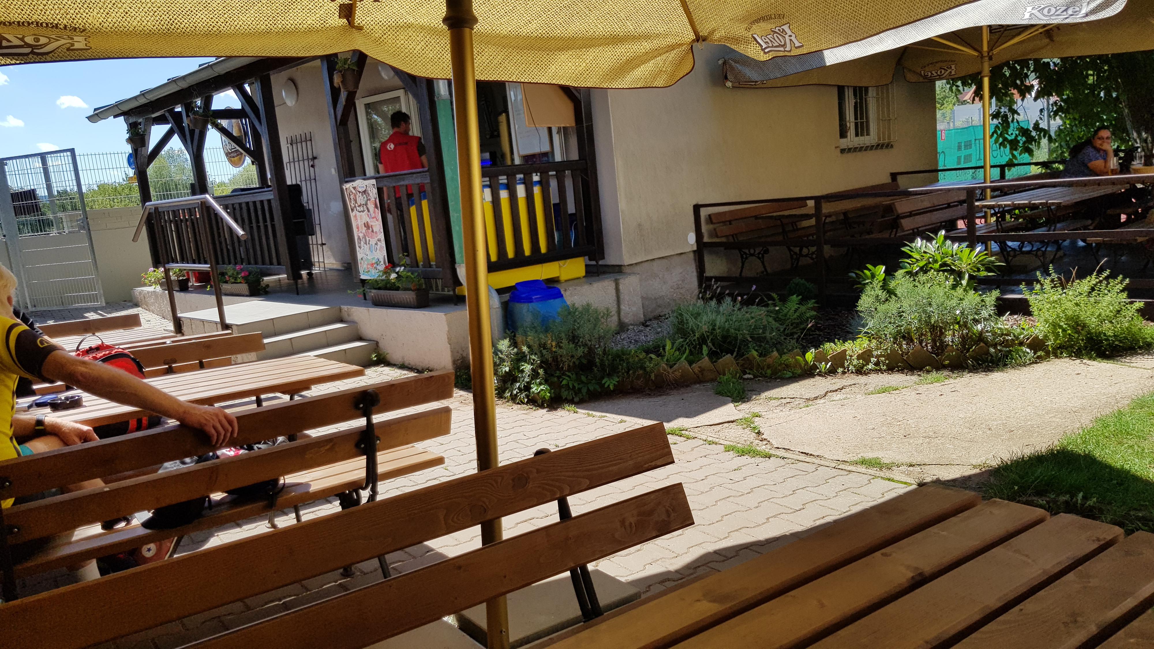 Šárovo kolo občerstvení foto 3