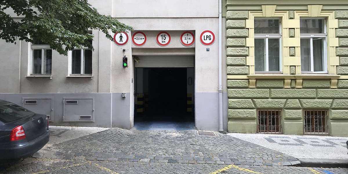 MR.PARKIT - Parking Záhřebská 48 foto 3