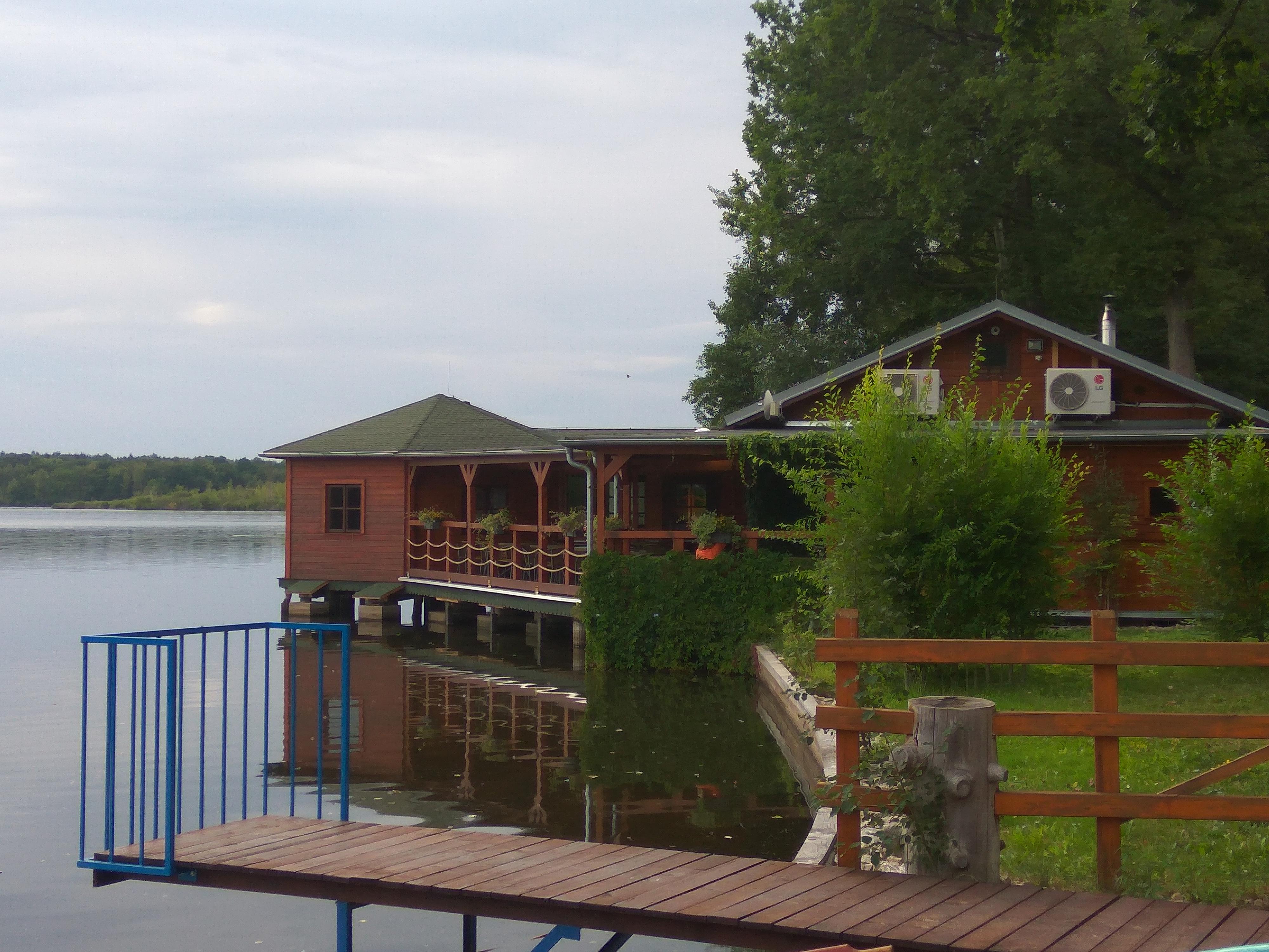 Restaurace Chaloupka U Vody