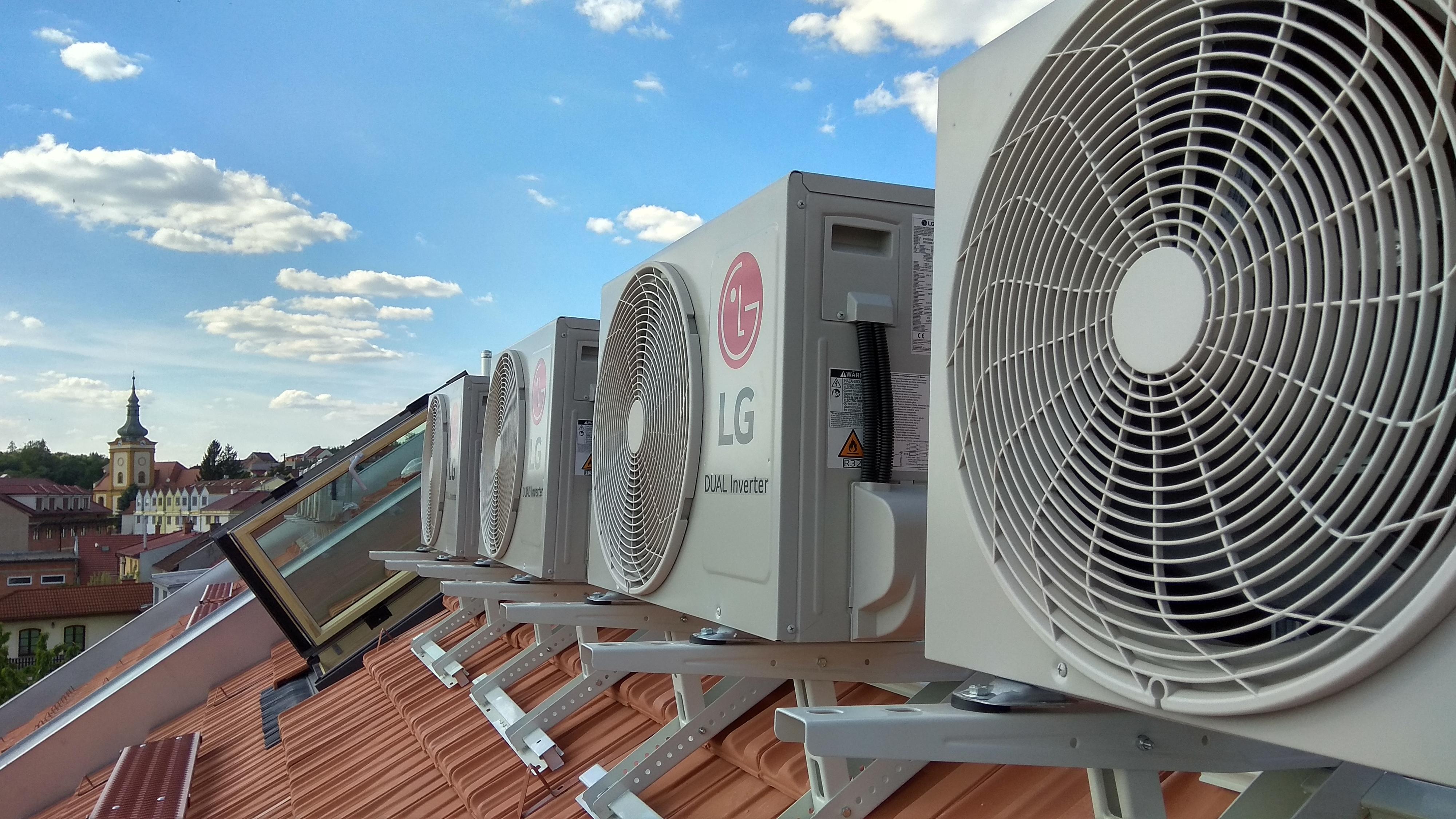 MYCOOL Martin Bednář