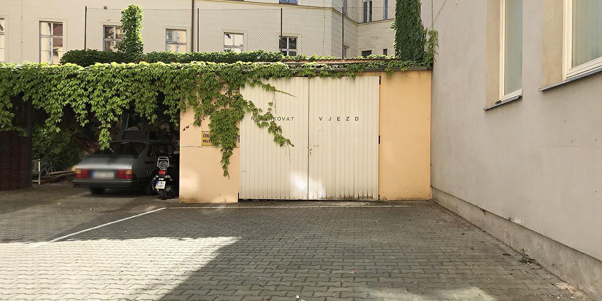 MR.PARKIT - Parking Víta Nejedlého foto 3