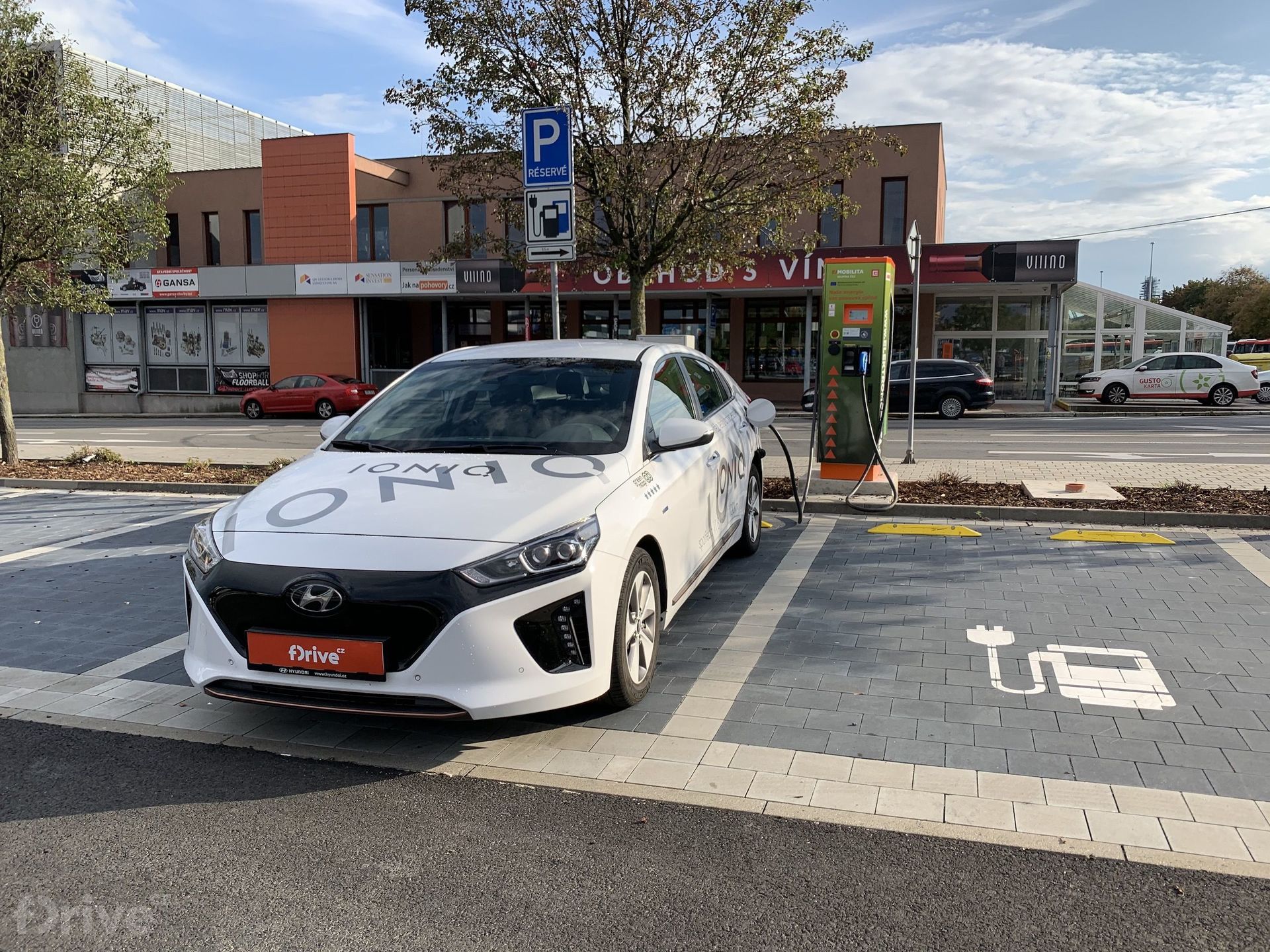 Nabíjecí stanice ČEZ foto 2